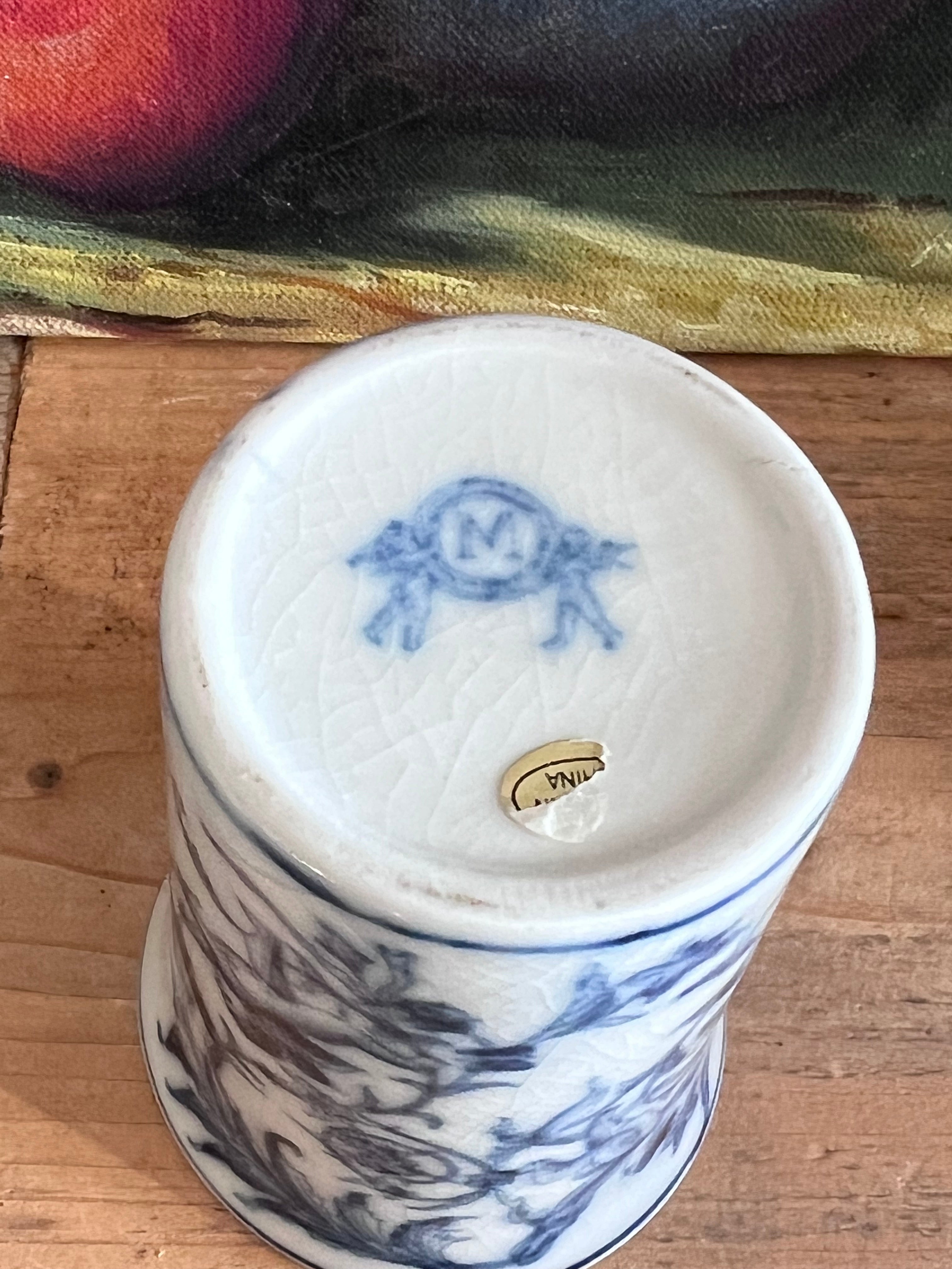 vaasje, Delfts blauw stijl, klein decoratief vaasje, porselein interieurdecoratie, romantisch vaasje, cadeau porselein.