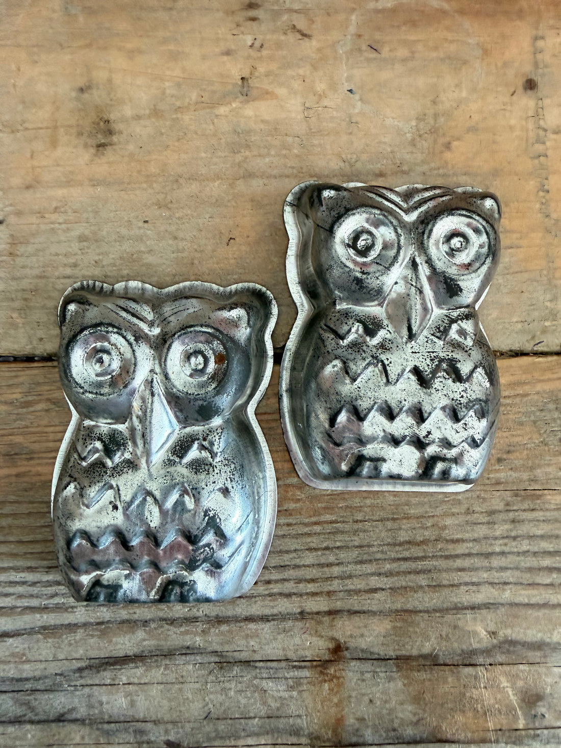 vintage bakvormpjes, uil bakvorm, oude metalen bakvormpjes, nostalgisch keukengerei, vintage keukenaccessoires, Sofia&