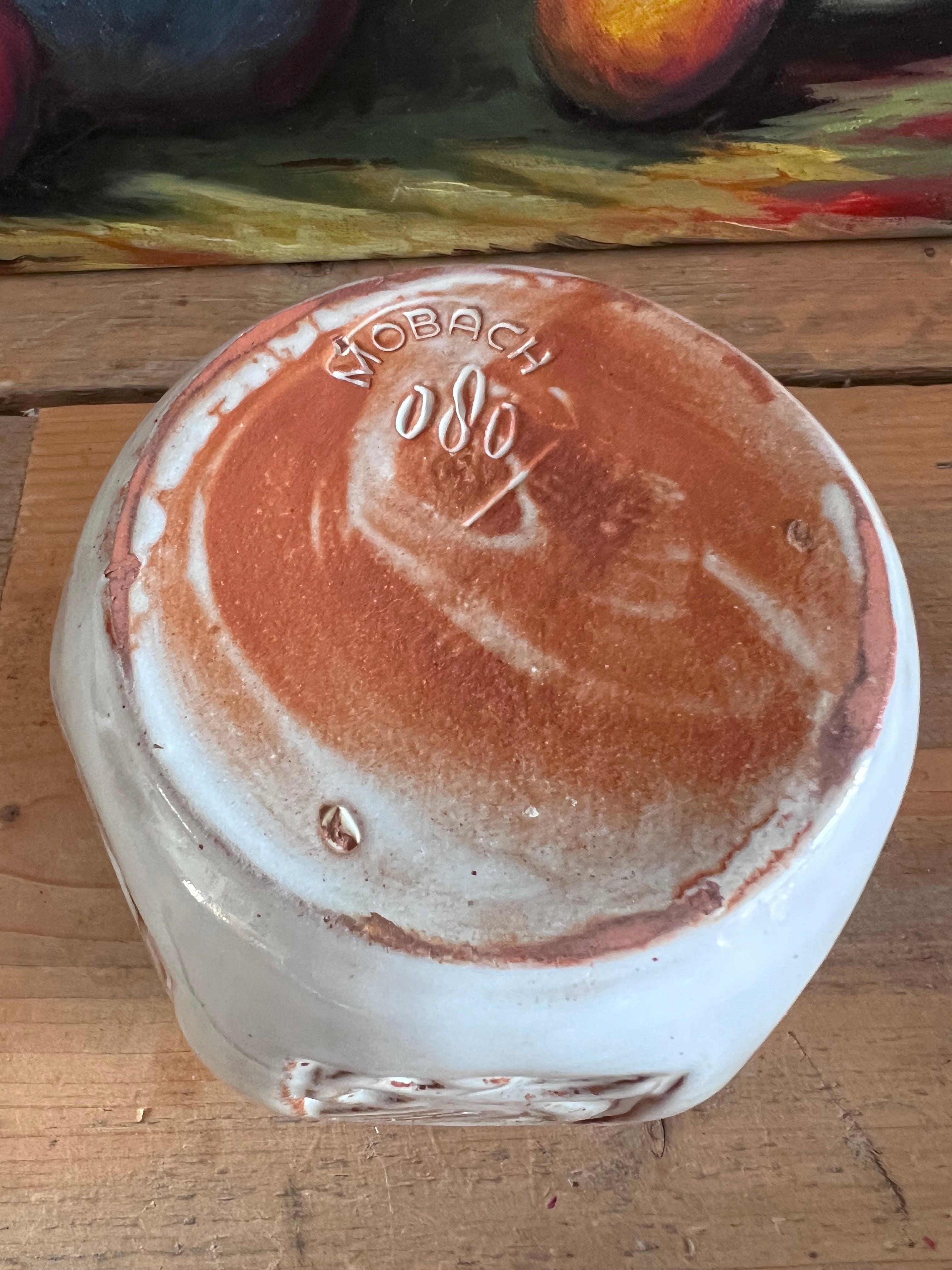 Mobach gemberpot model 080, Mobach aardewerk, vintage gemberpot, Nederlands keramiek, Mobach keramiek, model 080 gemberpot, handgemaakt aardewerk, Nederlandse gemberpot, Mobach collectie, typische Nederlandse keramiek.