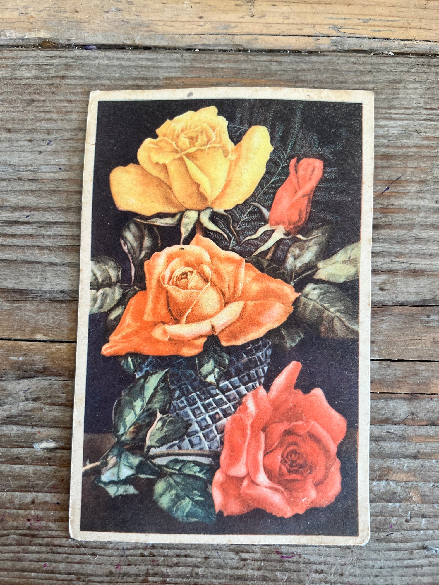 Oude ansichtkaart met rozen