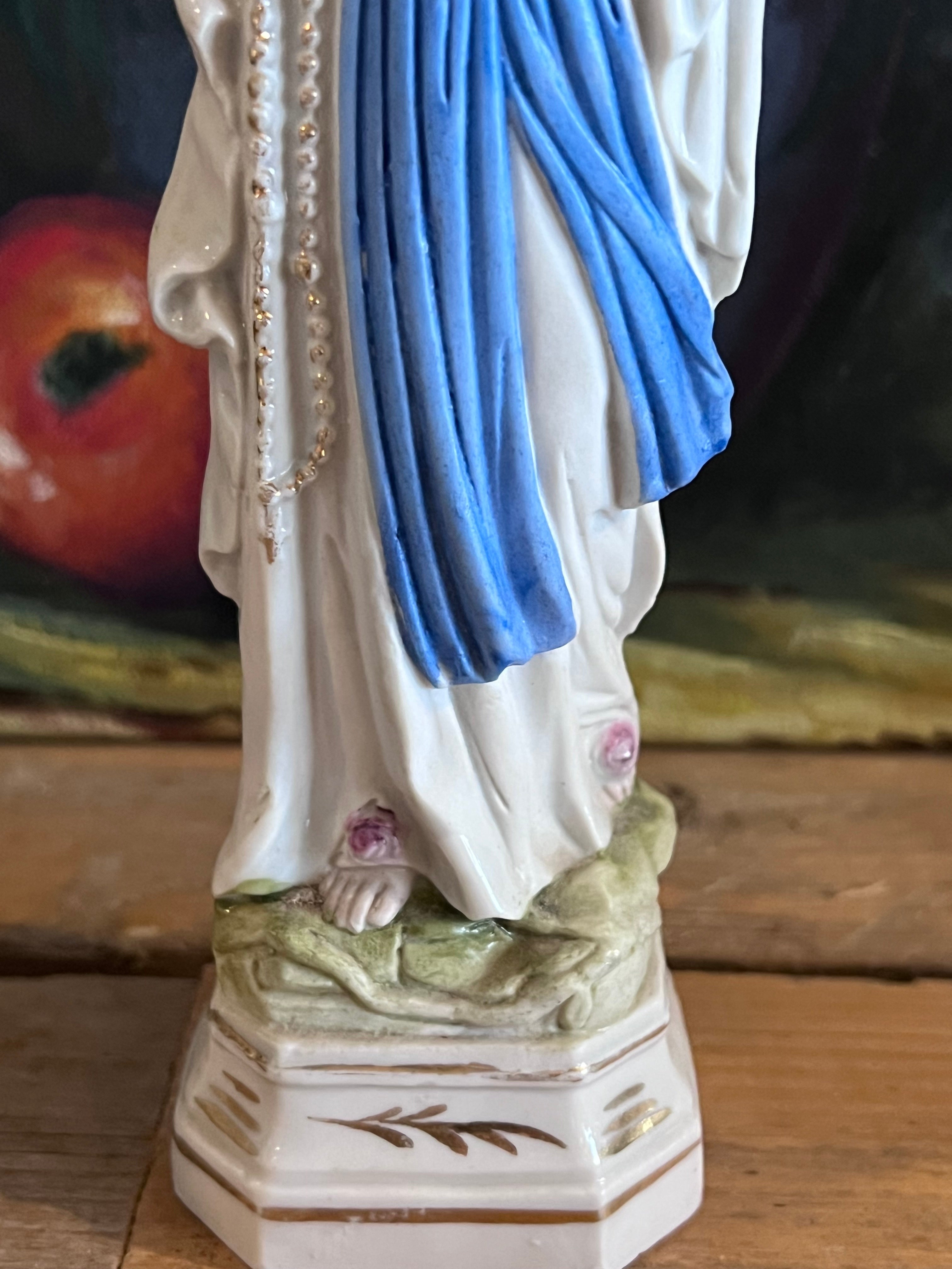Vintage Maria de Lourdes beeldje van porselein