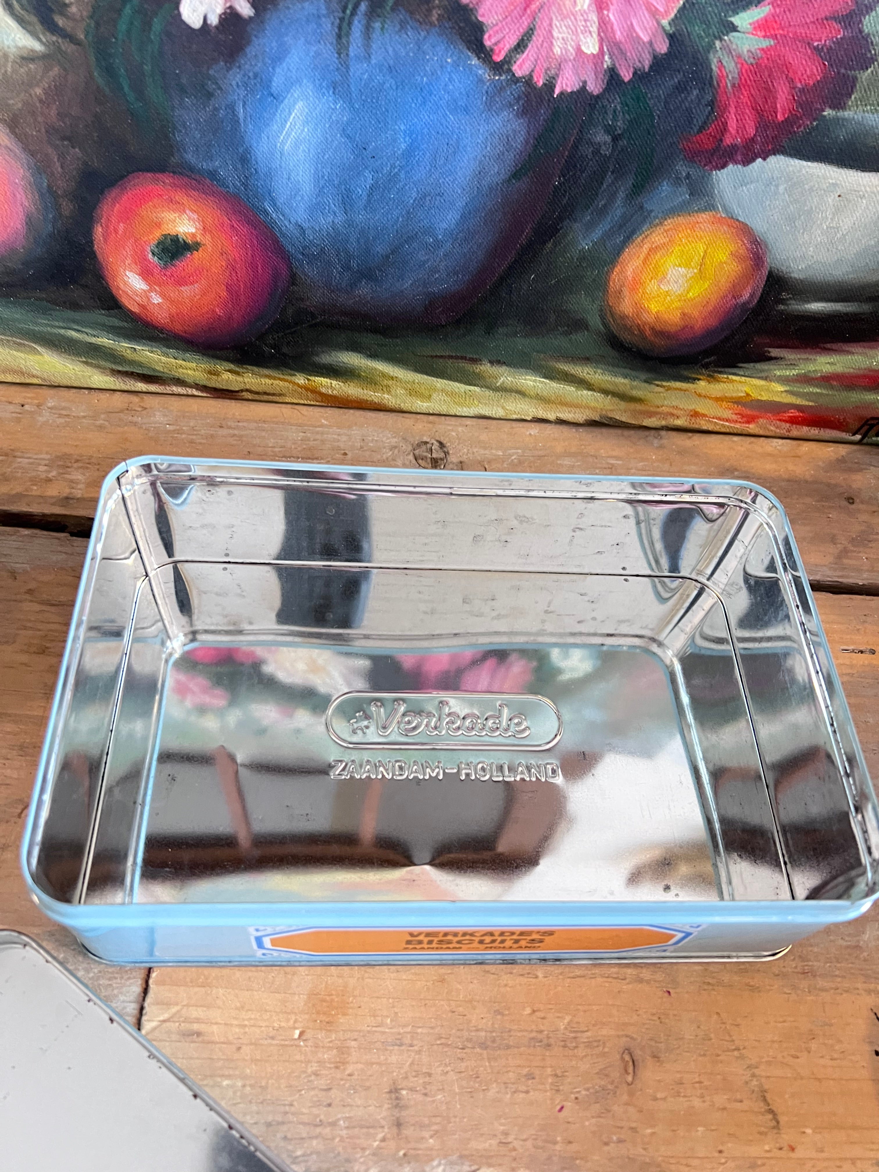 Verkade koekblik, blauw koekblik Verkade, vintage Verkade blik, Verkade koekblik kinderen, nostalgisch koekblik, koekblik in zeer goede staat, verzamelblik Verkade, Verkade koekdoos, decoratief koekblik.