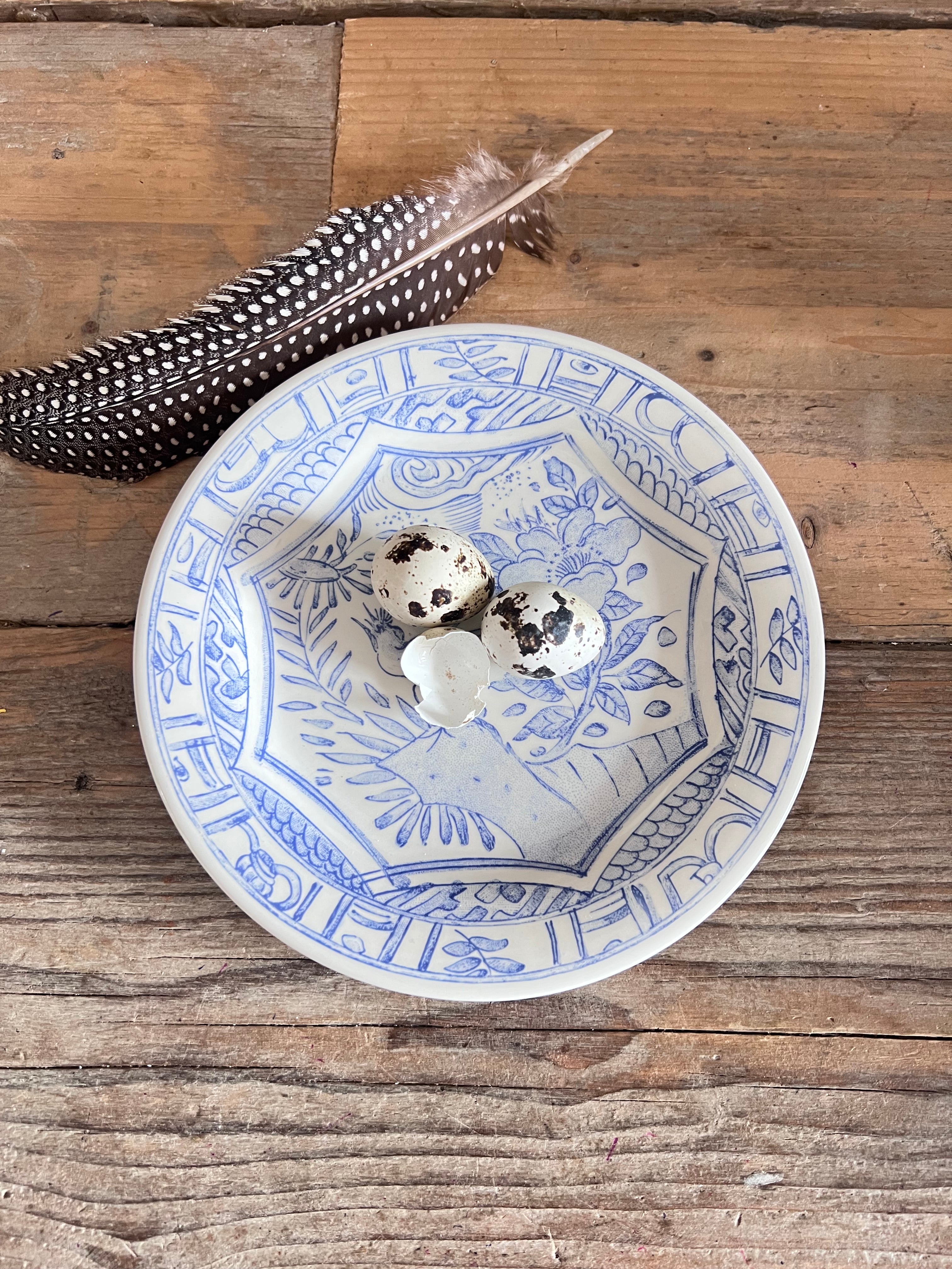 Dessertbord Oiseau Bleu, Gien servies, Frans dessertbord, Oiseau Bleu Gien bord, Frans aardewerk, luxe dessertbord Gien, Gien porselein, Oiseau Bleu collectie, elegant dessertbord Frankrijk.