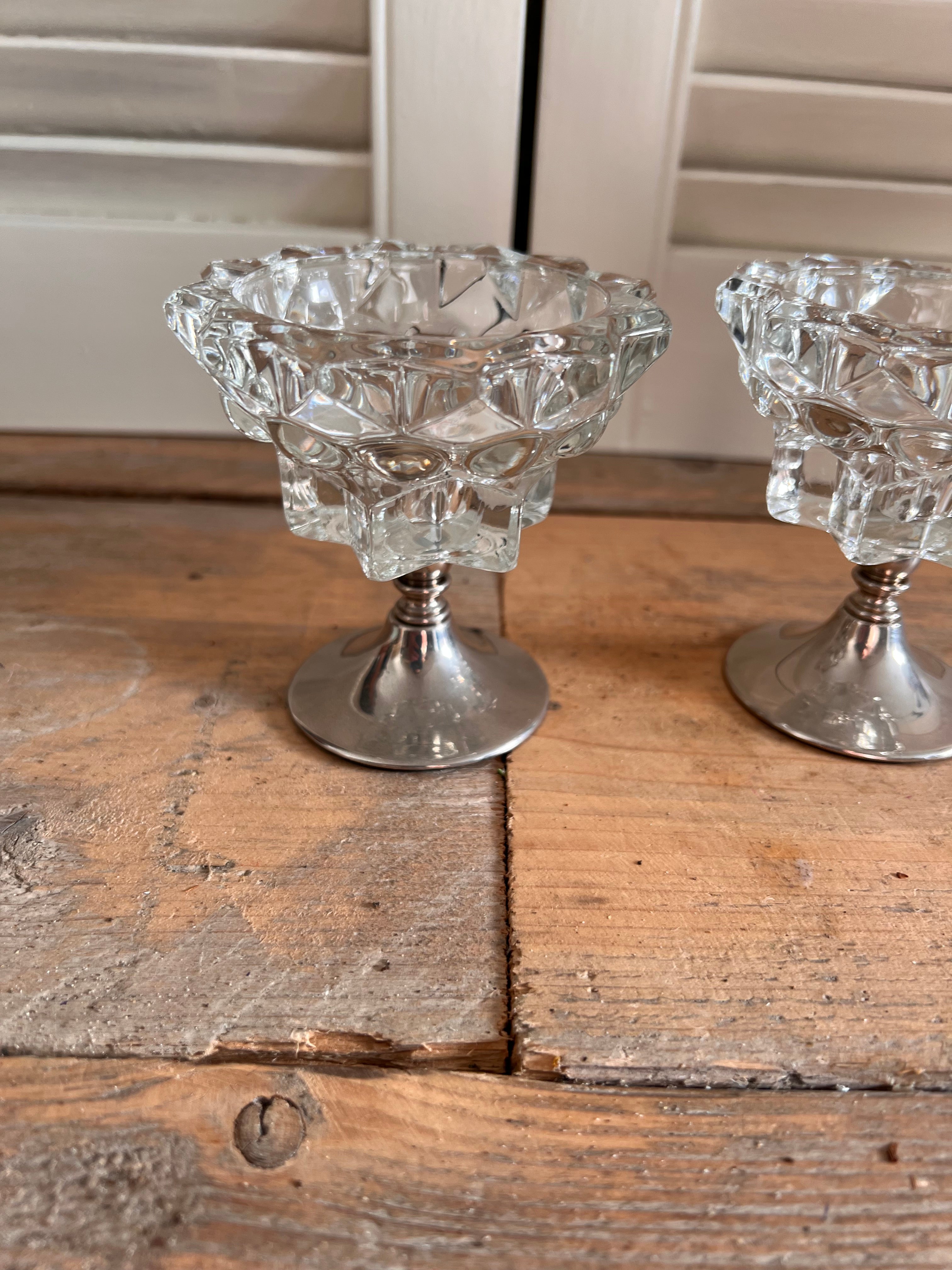 Vintage kandelaars op verzilverde voet