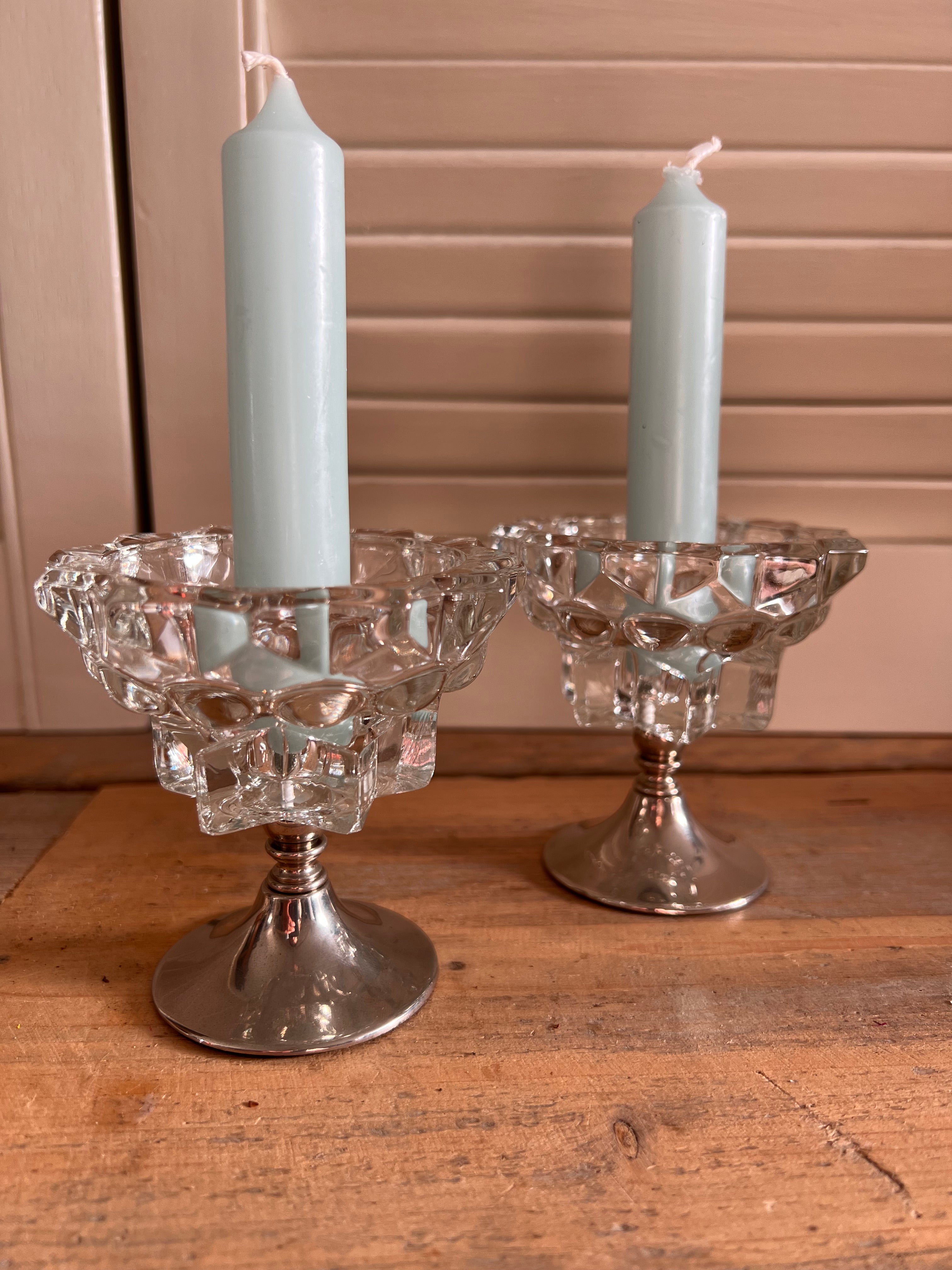 Vintage kandelaars op verzilverde voet