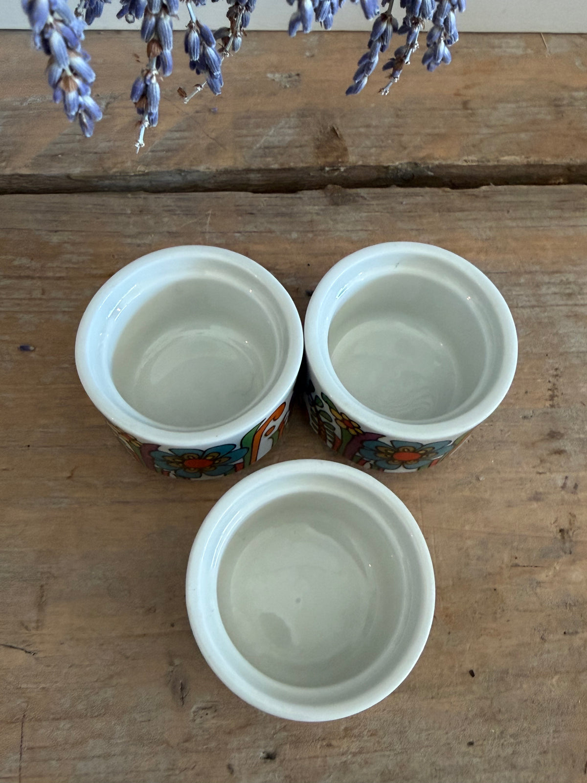 Villeroy Boch Acapulco, Acapulco eierdopje met kleurrijke bloemen en vogels, retro eierdop, vintage eierdop, retro servies jaren 70, Acapulco servies kopen, vintage ontbijtservies, Sofia&