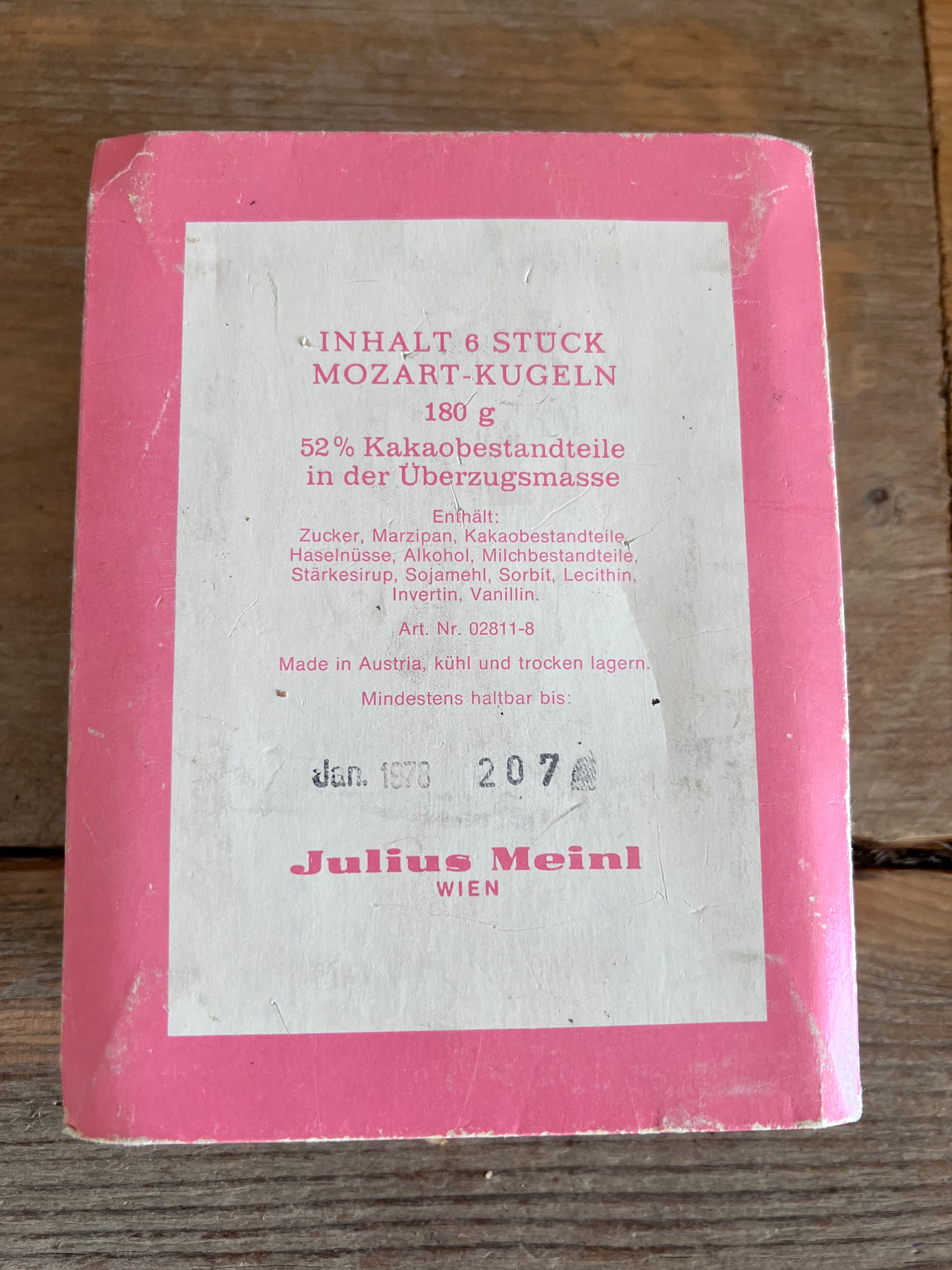 papieren doosje Mozart Kügeln, vintage opbergdoosje, retro doosje 1978, Mozart memorabilia doosje, nostalgisch opbergdoos, decoratief doosje, leuk opbergdoosje, klein opbergdoosje papier, vintage geschenkdoosje, uniek opbergaccessoire.