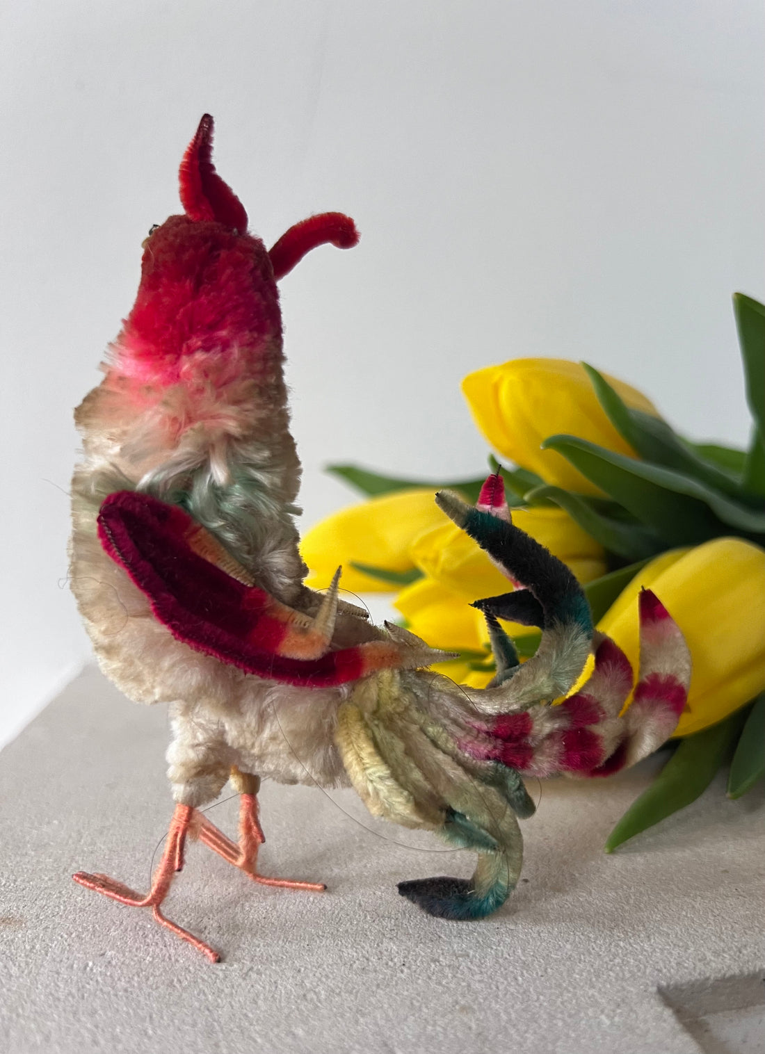 vintage haantje, jaren 50 haantje, jaren 60 haantje, chenille haantje, retro haantje, mid-century verzamelobject, vintage chenille decor, verzamelaarsitem jaren 50/60