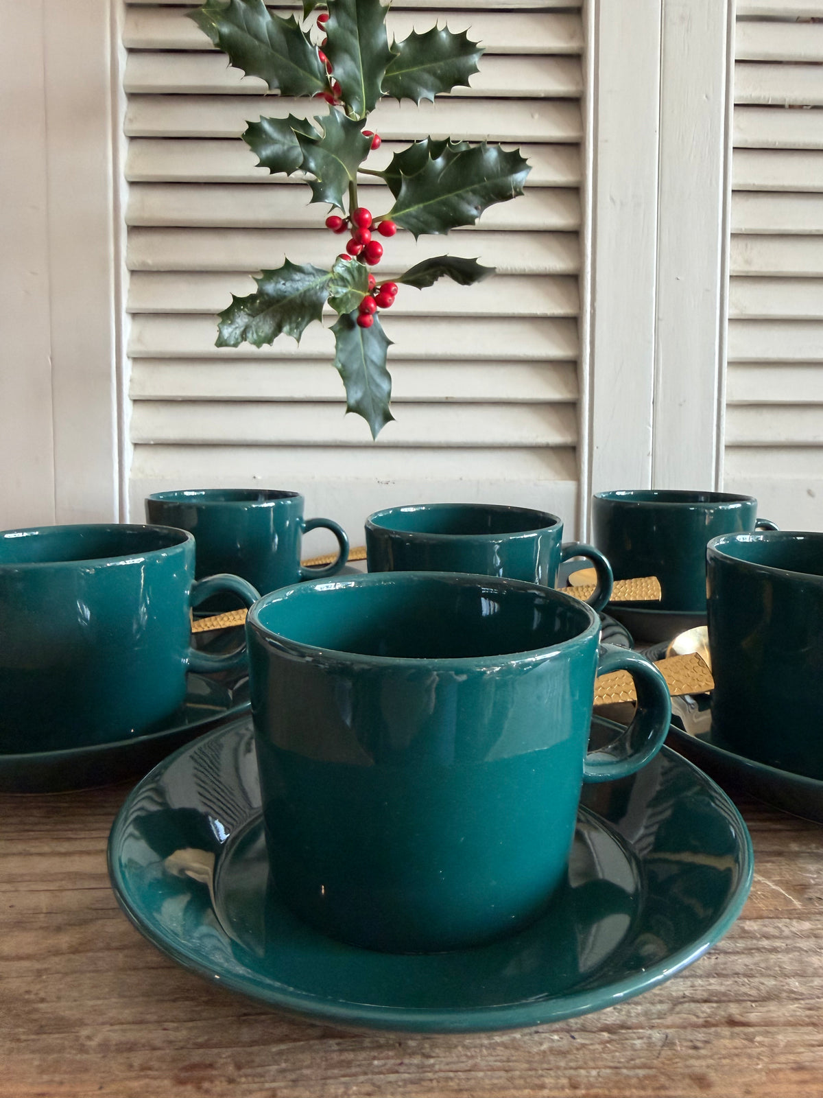 Arabia Finland Teema, vintage Arabia servies, Kaj Franck, Scandinavisch design, petrolgroene kopjes, Fins keramiek, vintage kop en schotels, Sofia&