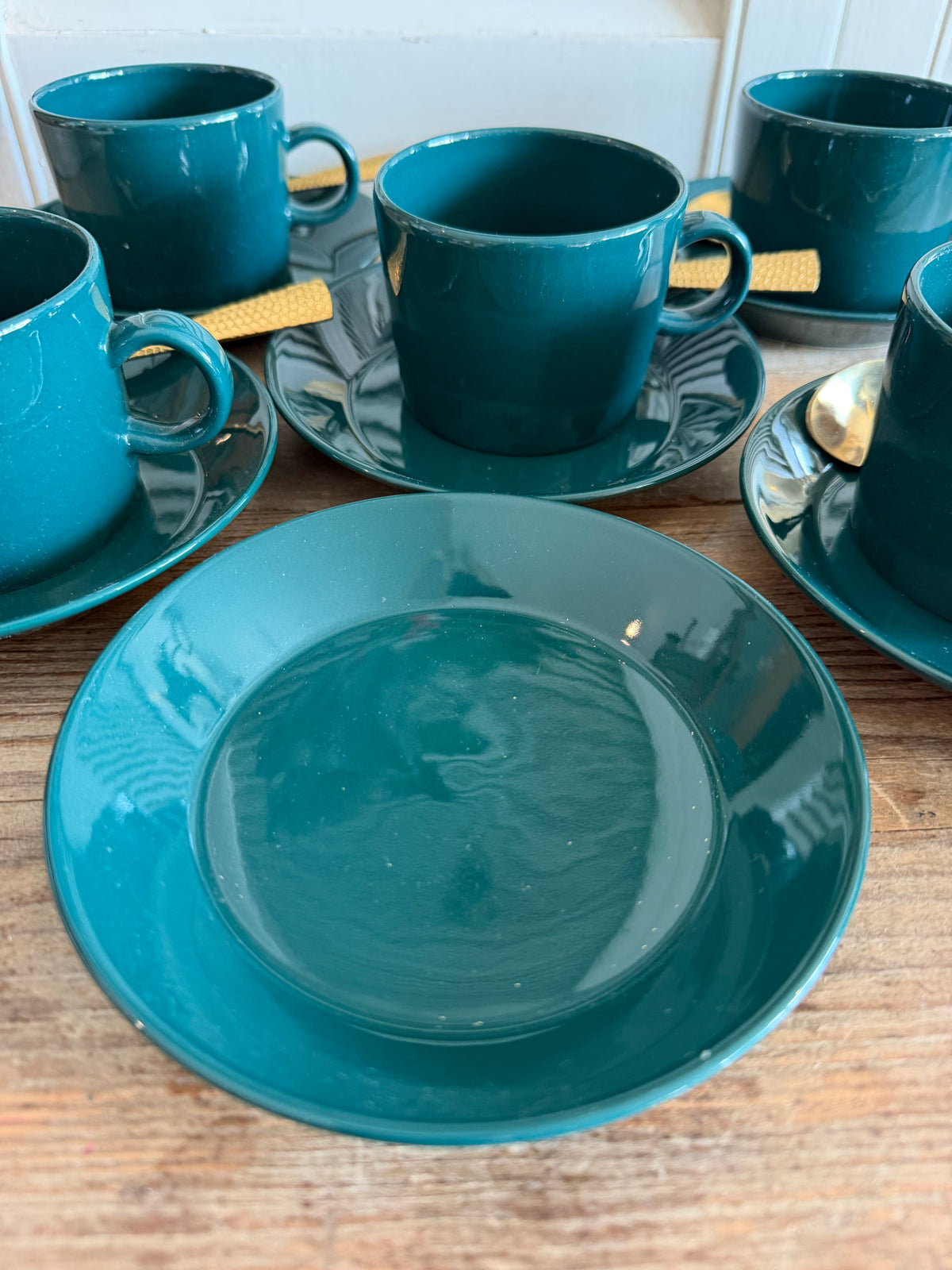 Arabia Finland Teema, vintage Arabia servies, Kaj Franck, Scandinavisch design, petrolgroene kopjes, Fins keramiek, vintage kop en schotels, Sofia&
