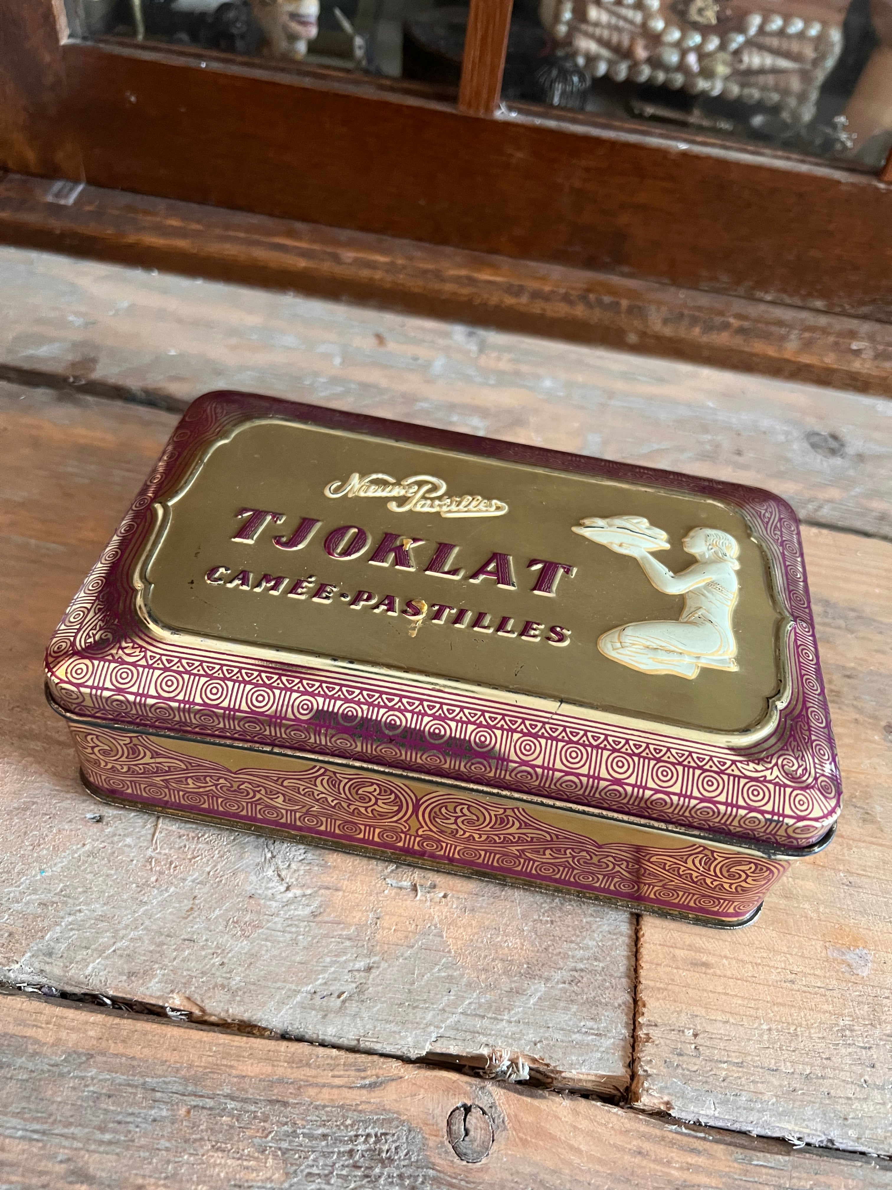 Vintage Tjoklat blik paars