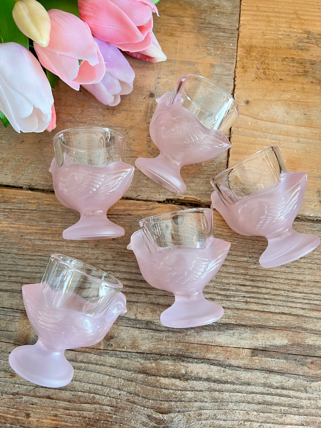 Luminarc eierdop kip, pastelroze eierdop glas, vintage eierdop Luminarc, retro eierdop kip, glazen eierdop pastel, vintage keukenaccessoires, Luminarc retro.