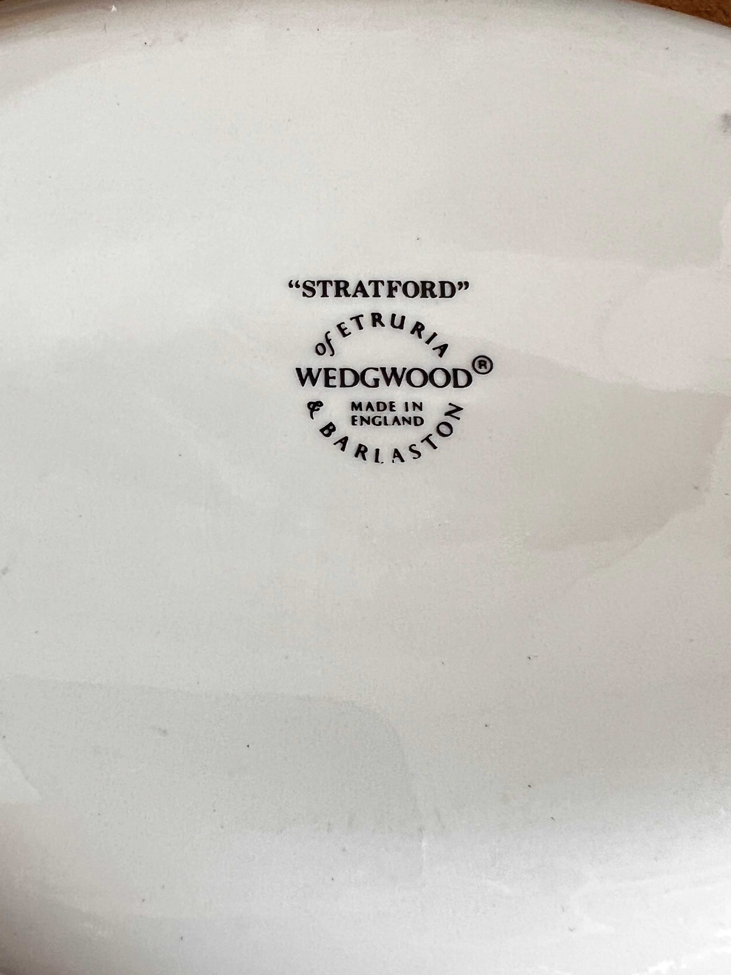 Wedgwood Stratford diepe ovale serveerschaal, Wedgwood serveerschaal fine bone china, ovale serveerschaal Engels porselein, klassieke Wedgwood serveerschaal, luxe serveerschaal Wedgwood, Stratford servies, diep ovale serveerschaal