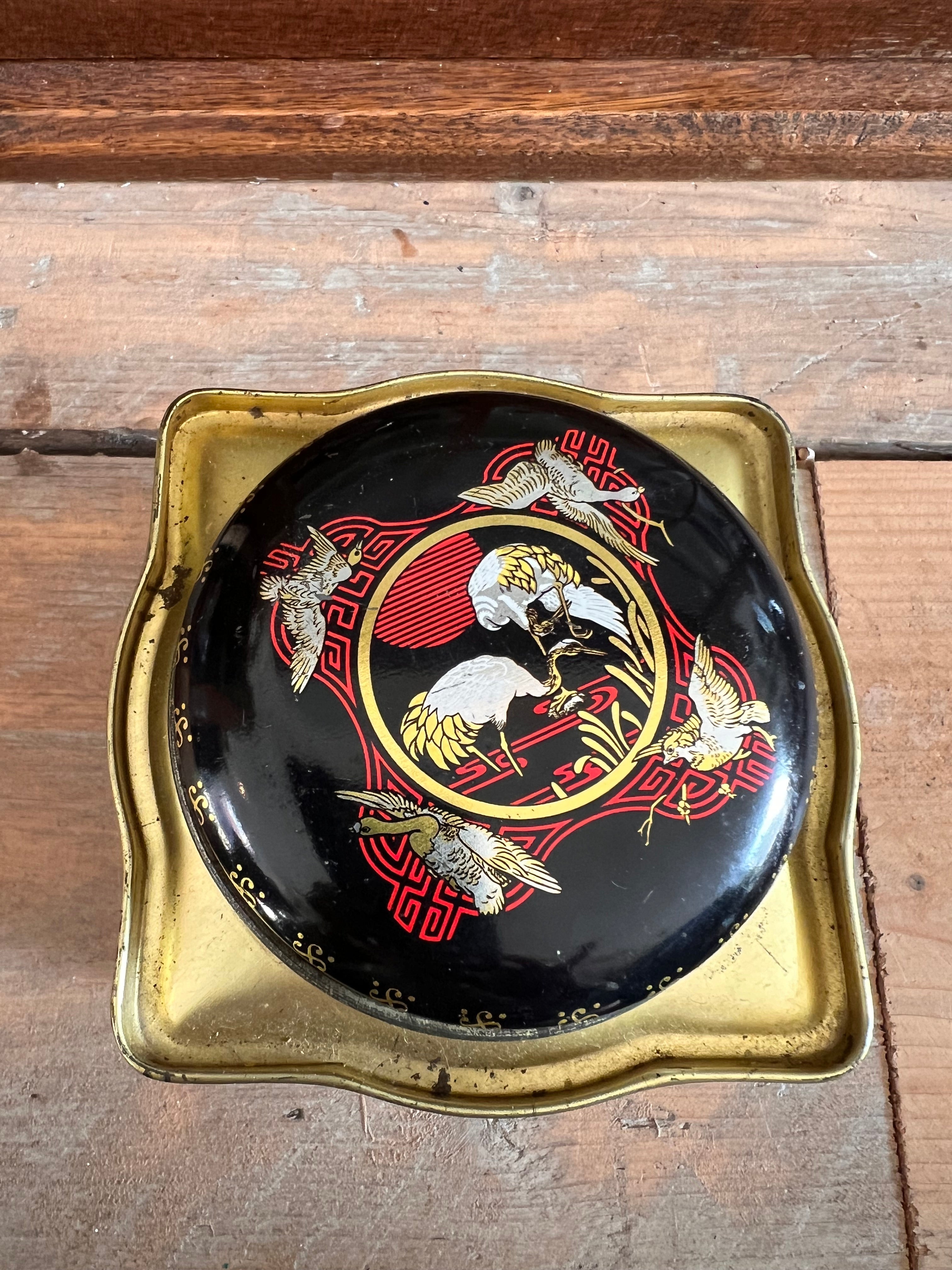 Chinesische Teedose mit Deckel