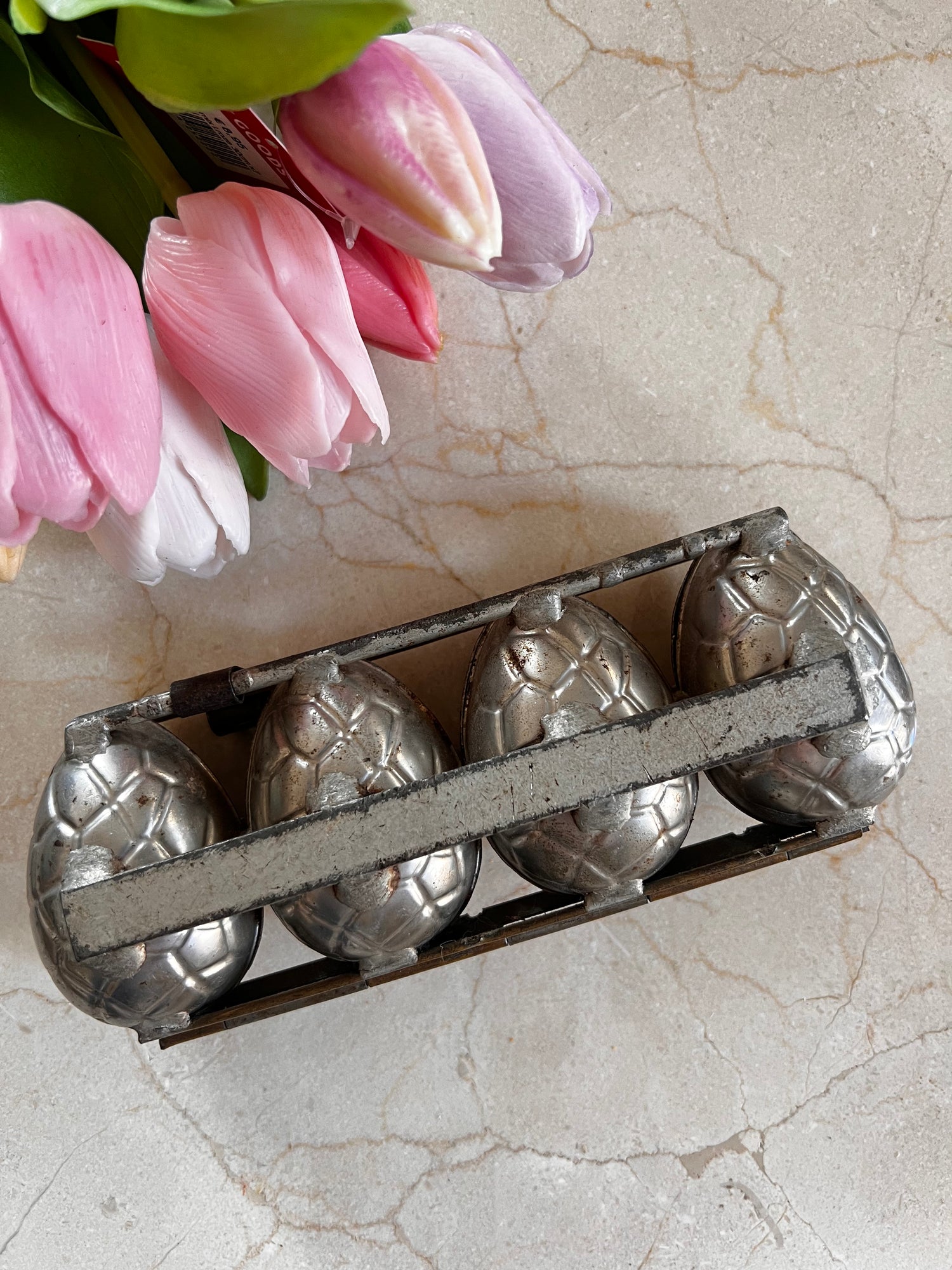 vintage paaseivorm, paaseieren maken, paasei vorm 4 eieren, paasdecoratie vintage, paaseieren vorm, klassieke paasei vorm, paaseieren bakken, nostalgische paaseivorm, unieke paasei vorm, paasbakvorm.