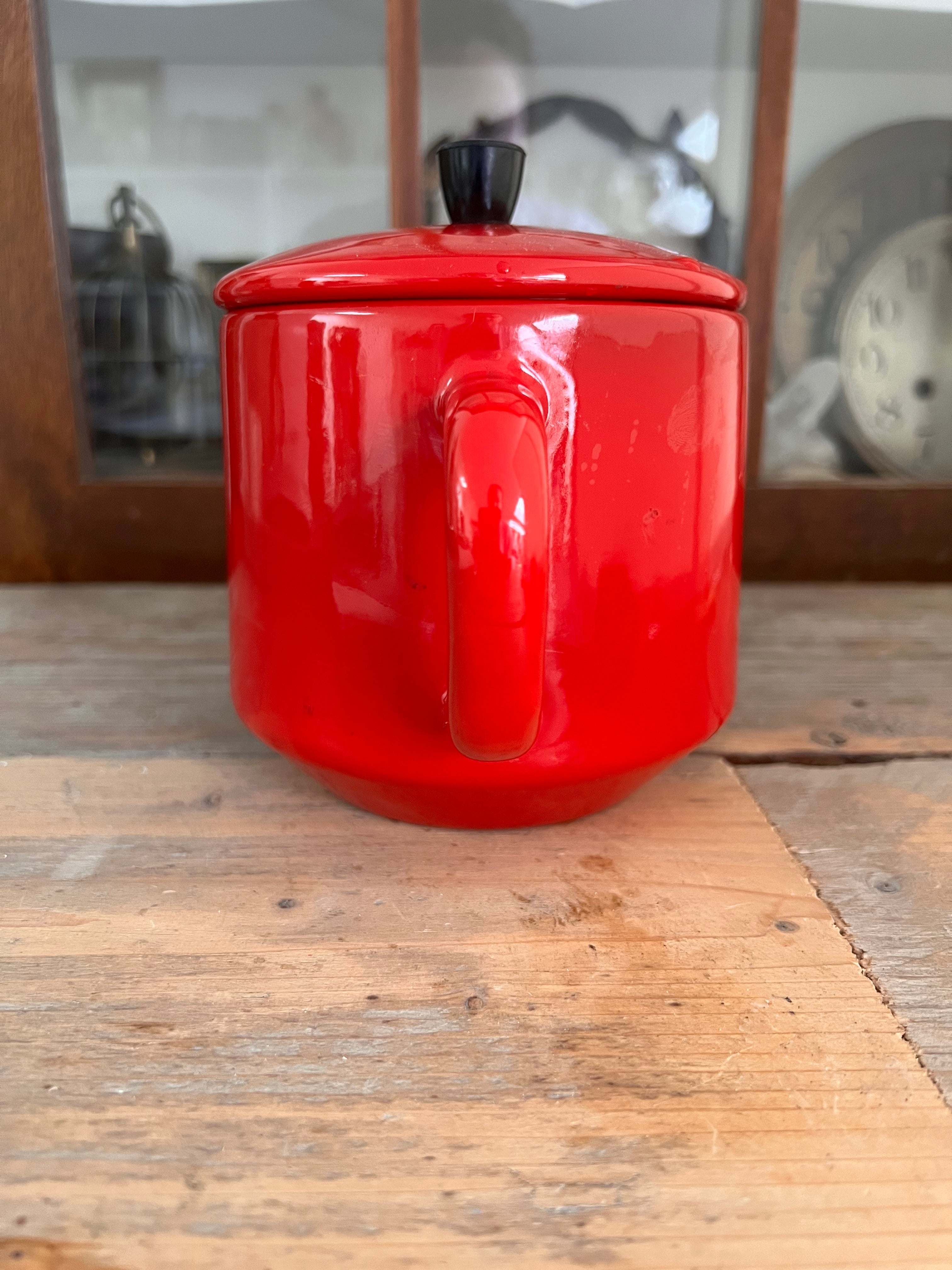 Enamel teapot red