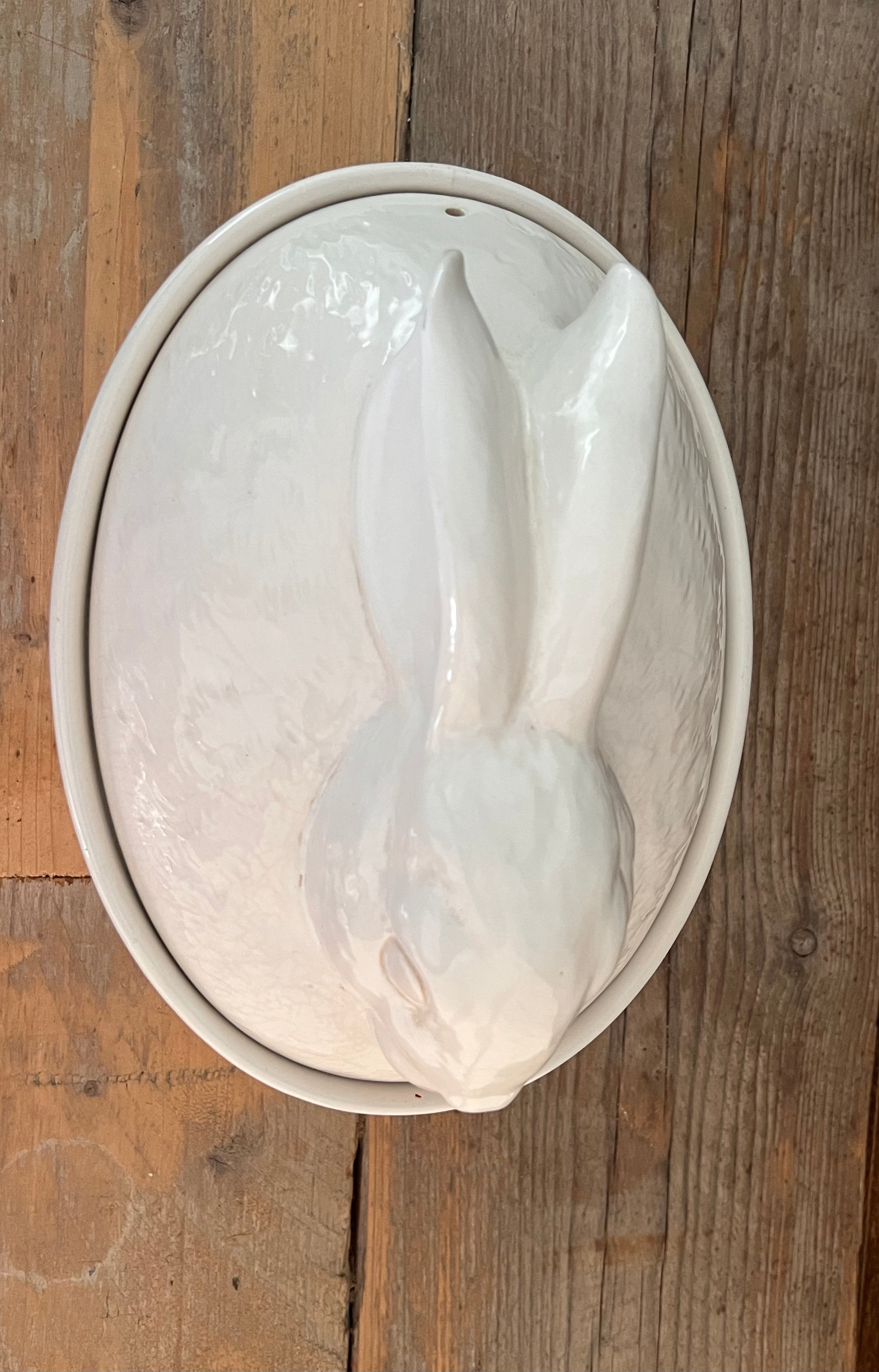 Oven dish hare