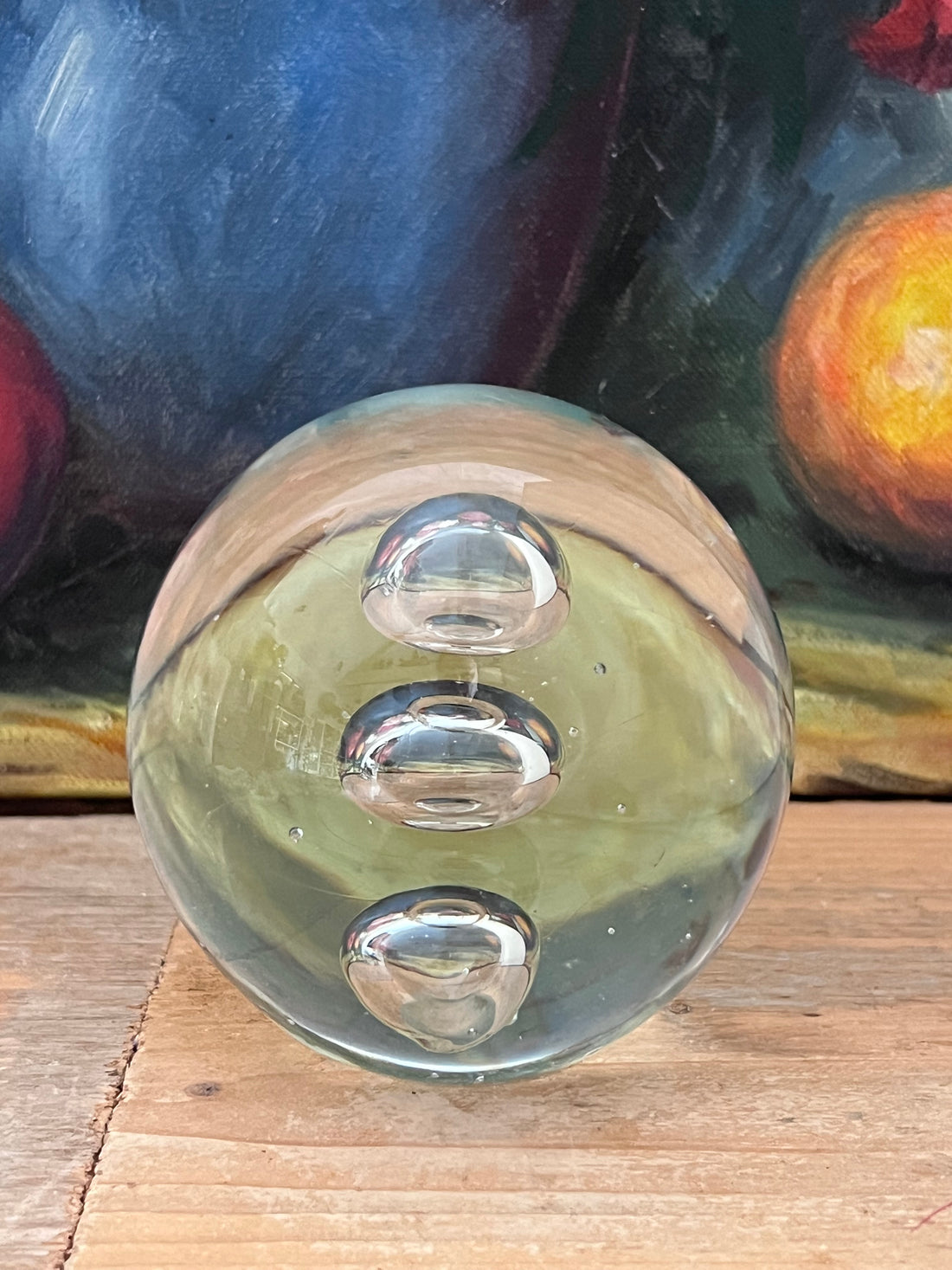 presse papier glas, vintage presse papier, glazen papiergewicht, eigentijds glasobject, bureau accessoires, decoratieve presse papier, glazen bubbels, vintage bureau decoratie, unieke woonaccessoires, glazen presse papier "bubbles".