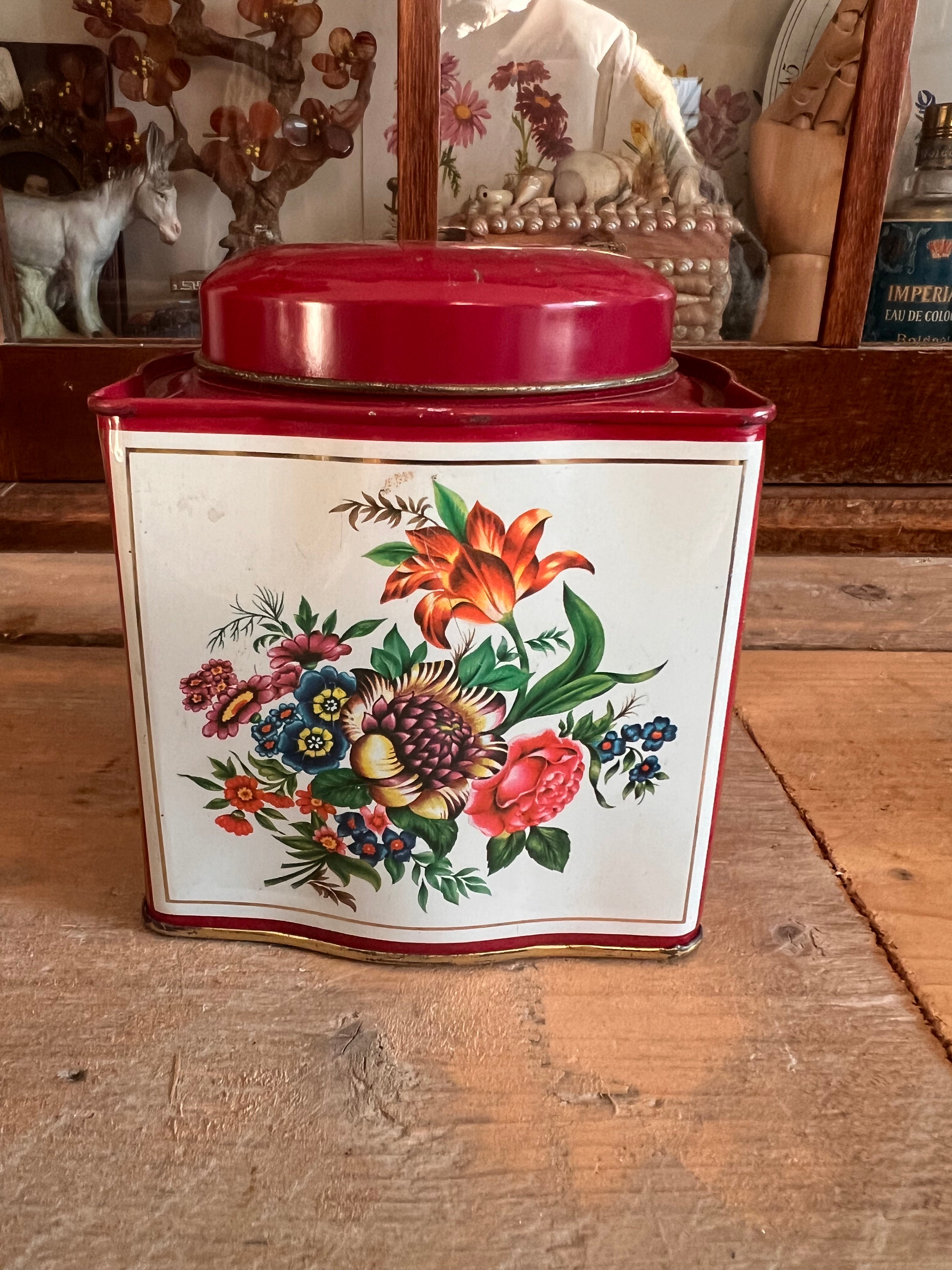 Vintage theeblik met bloemen