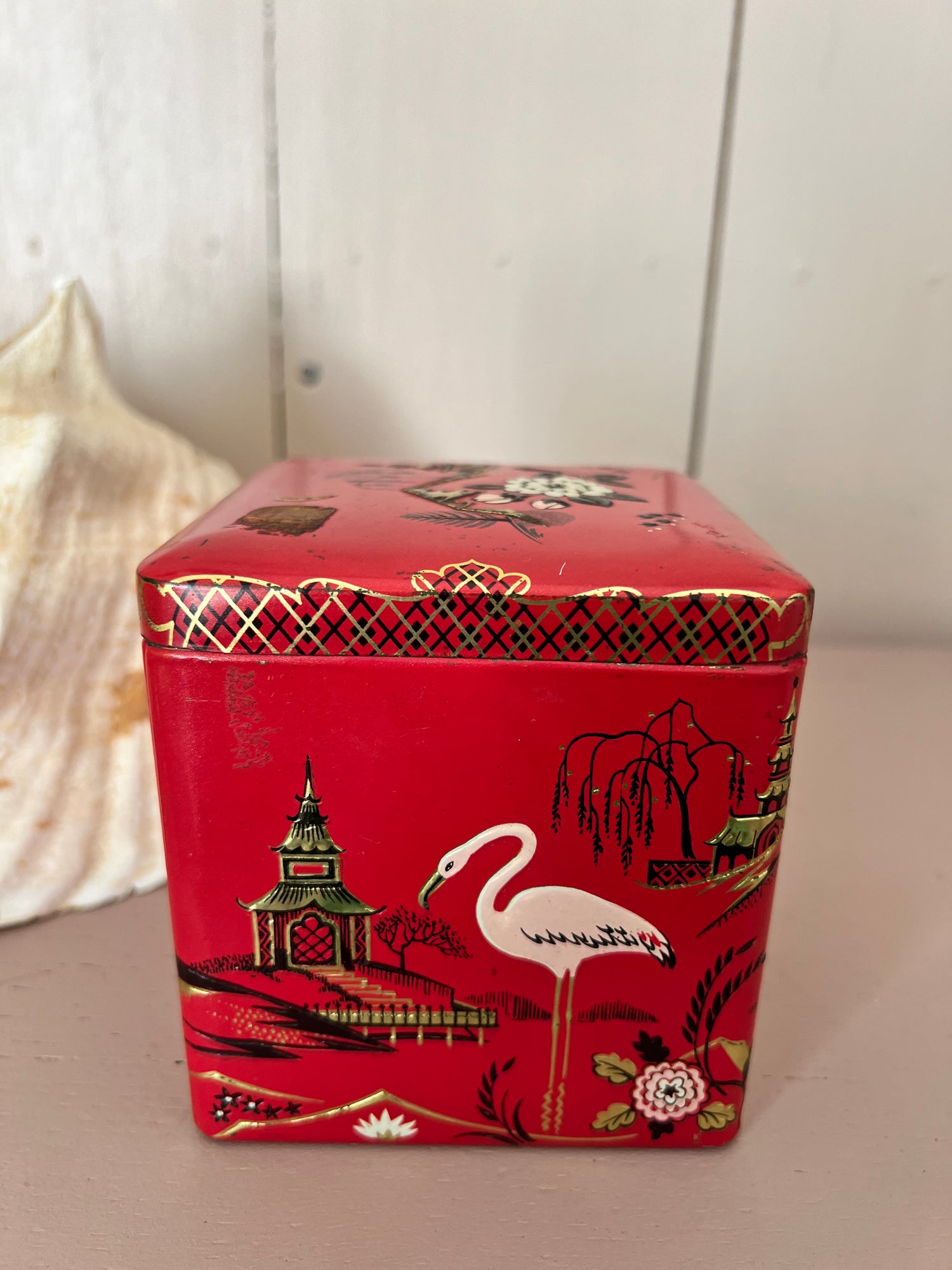 Flamingo theeblik uit vervlogen tijden