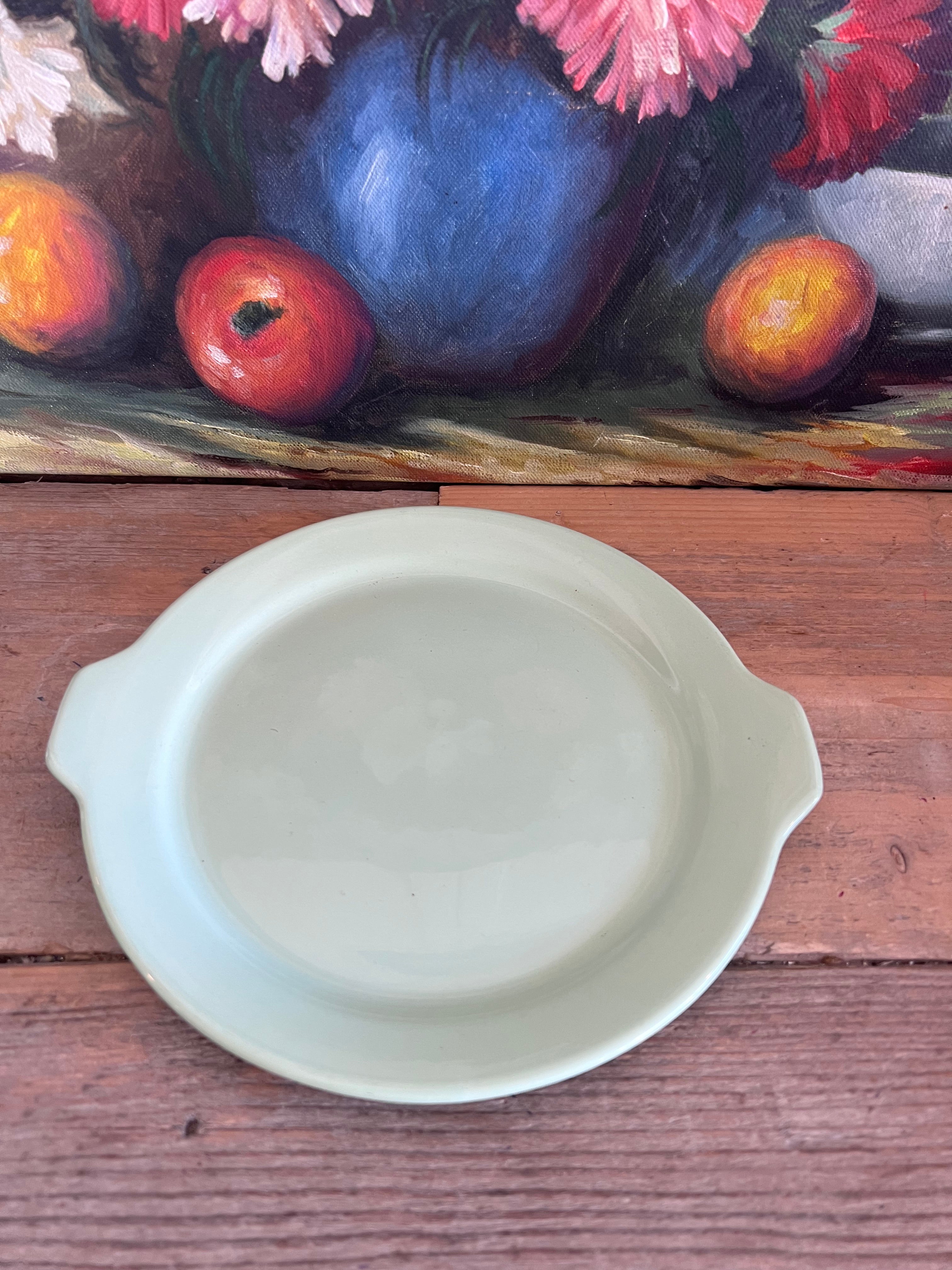 mintgroene puddingvorm, brocante puddingvorm, vintage puddingvorm, keramische puddingvorm, puddingvorm met onderbord, brocante keukengerei, dessertvorm mintgroen, landelijke keuken accessoires, retro puddingvorm