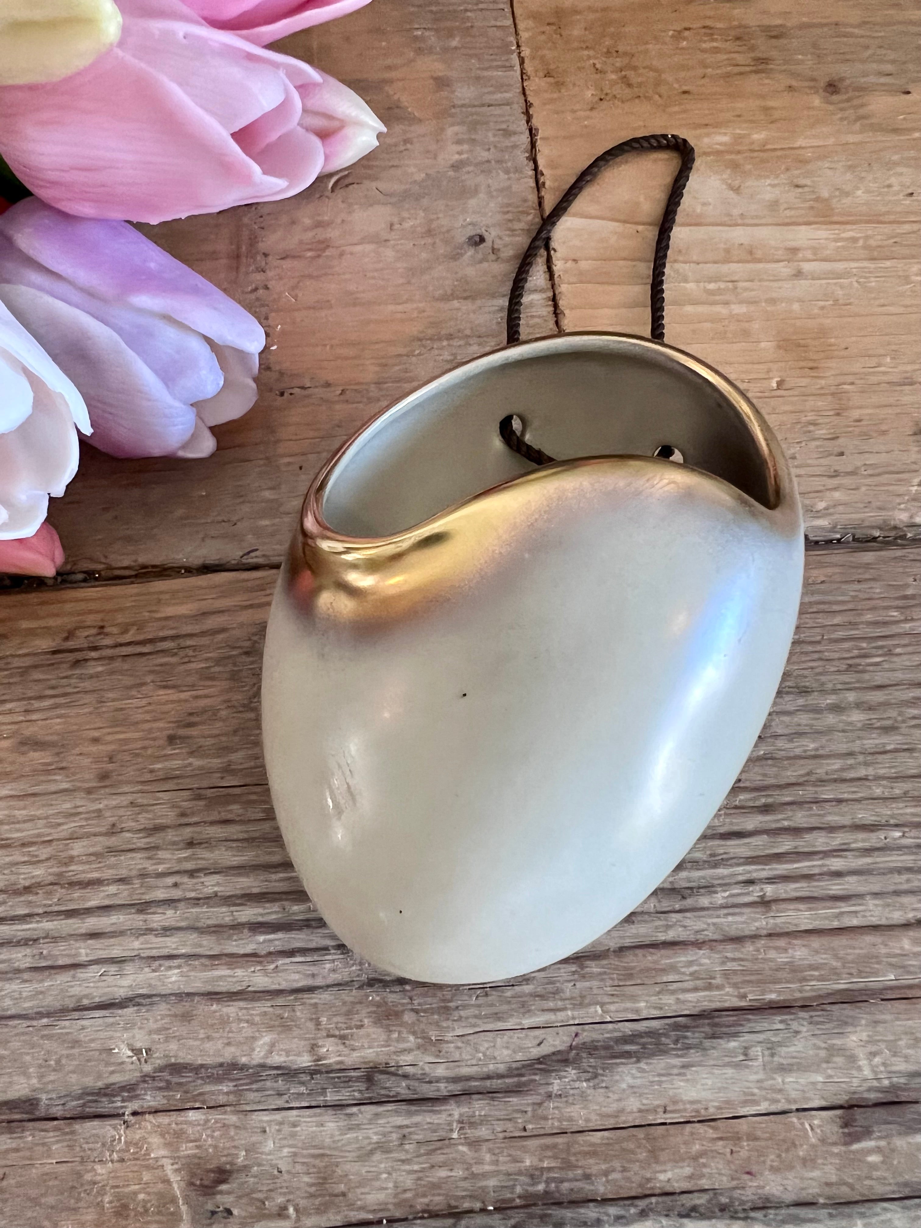 retro muurvaasje, muurvaas, ovale muurvaasje,