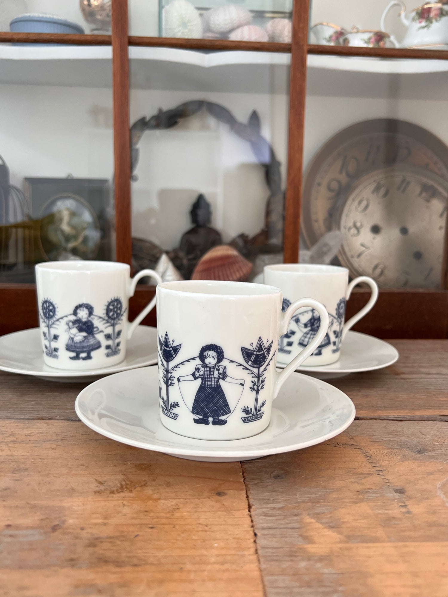 Cups and saucers Dutch traditional costumes
