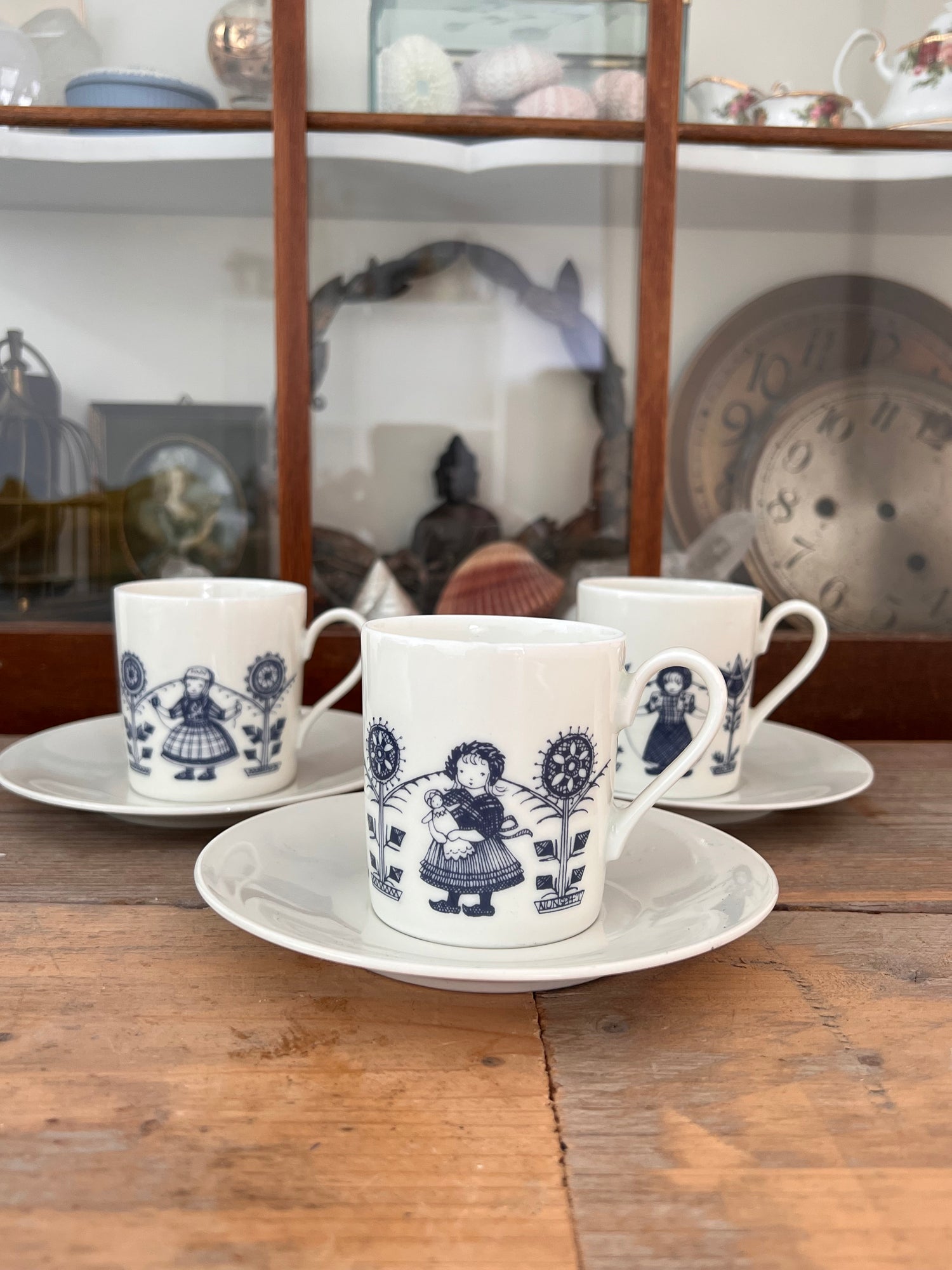 Cups and saucers Dutch traditional costumes