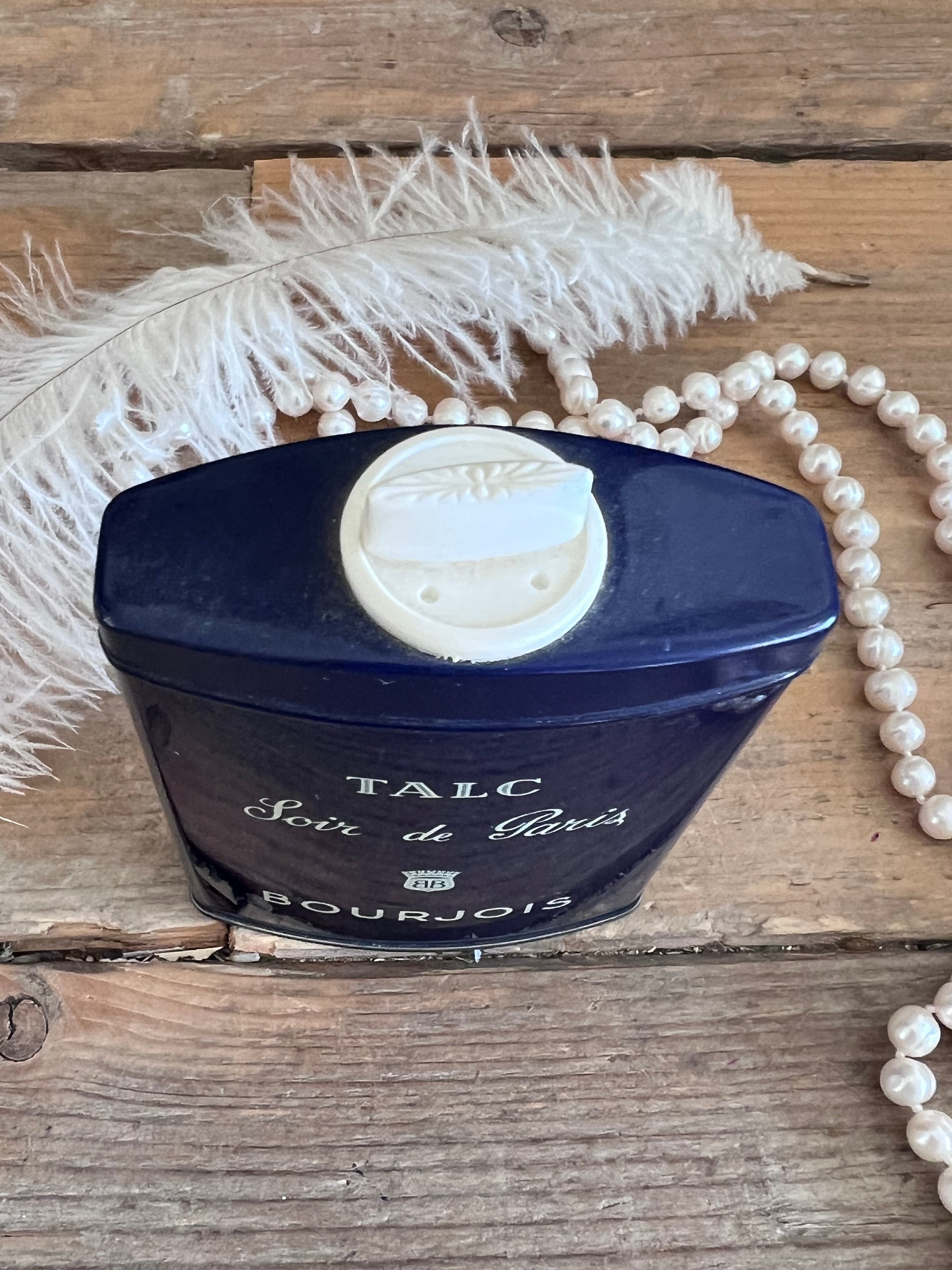 “Soir de Paris talkpoeder”, “Bourjois”, “vintage jaren 50”, “verzamelobject”, “vintage cosmetica” en “retro beautyproducten