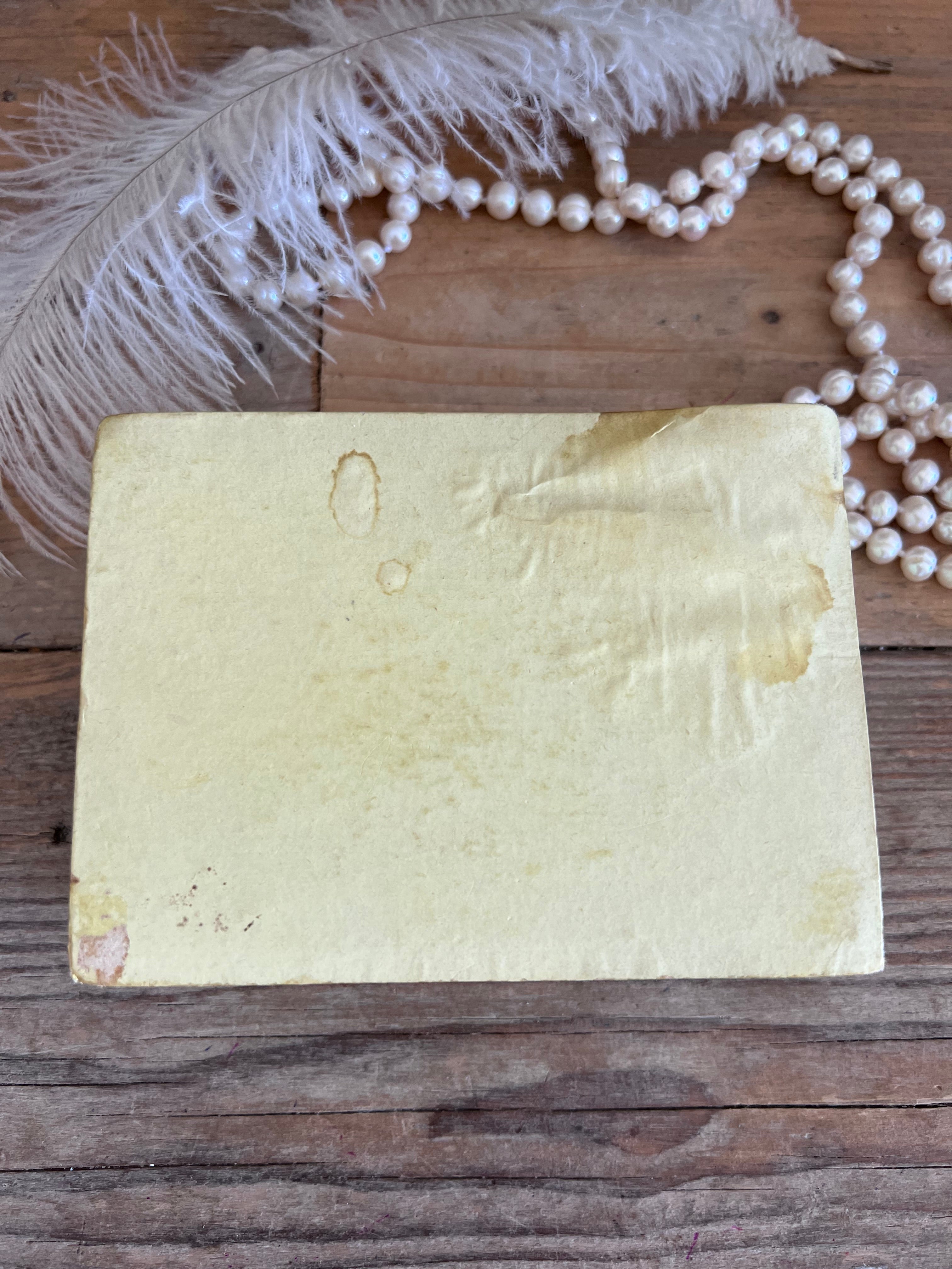 Vintage doosje Lavendel Boldoot, Boldoot zeep doosje vintage, oud parfum doosje, vintage opbergdoosje papier, Lavendel Boldoot collectible, antiek parfum verpakking, retro zeep en eau de cologne doosje, nostalgisch vintage doosje.
