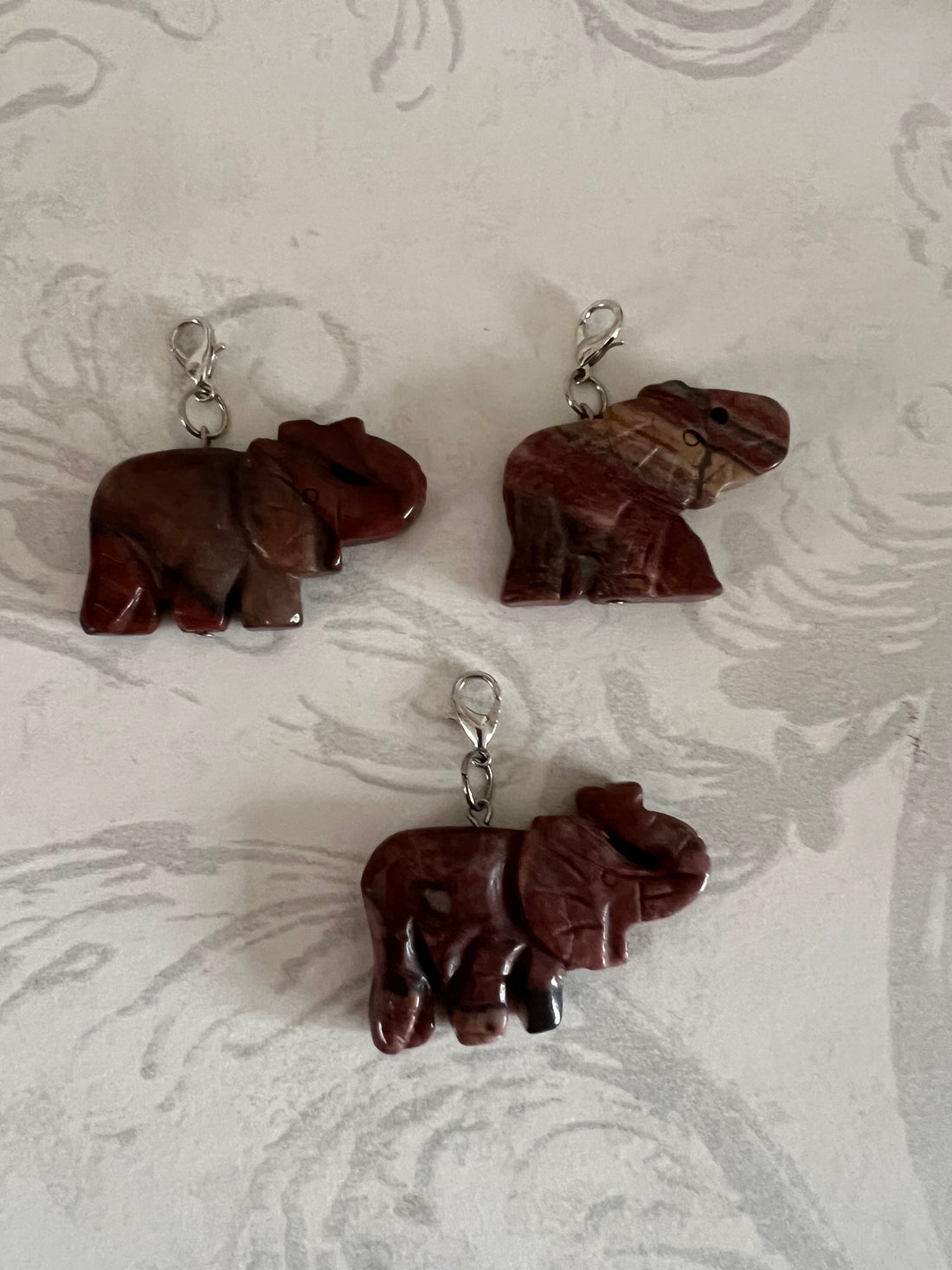 Hanger japis breccie