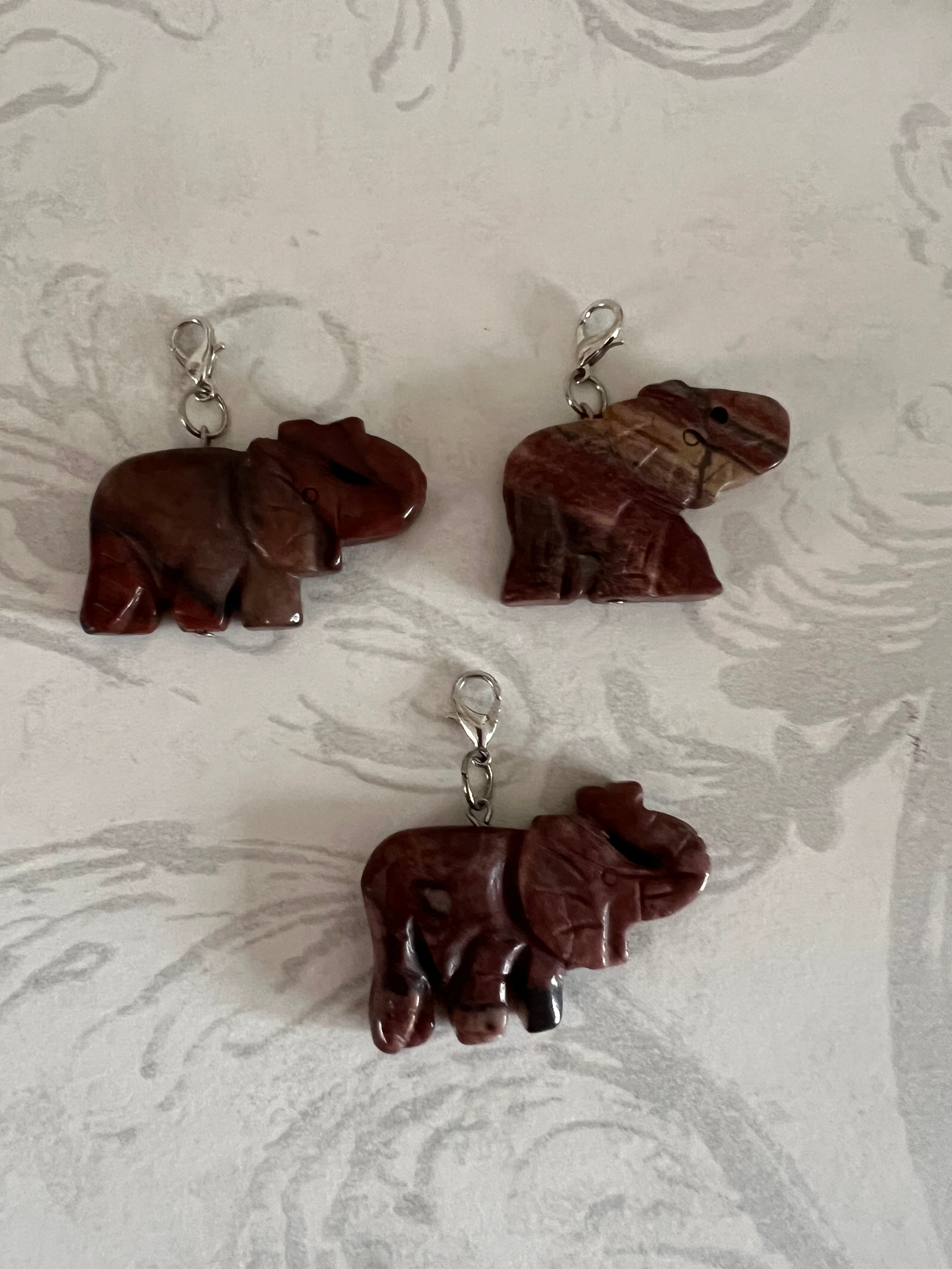 Hanger japis breccie