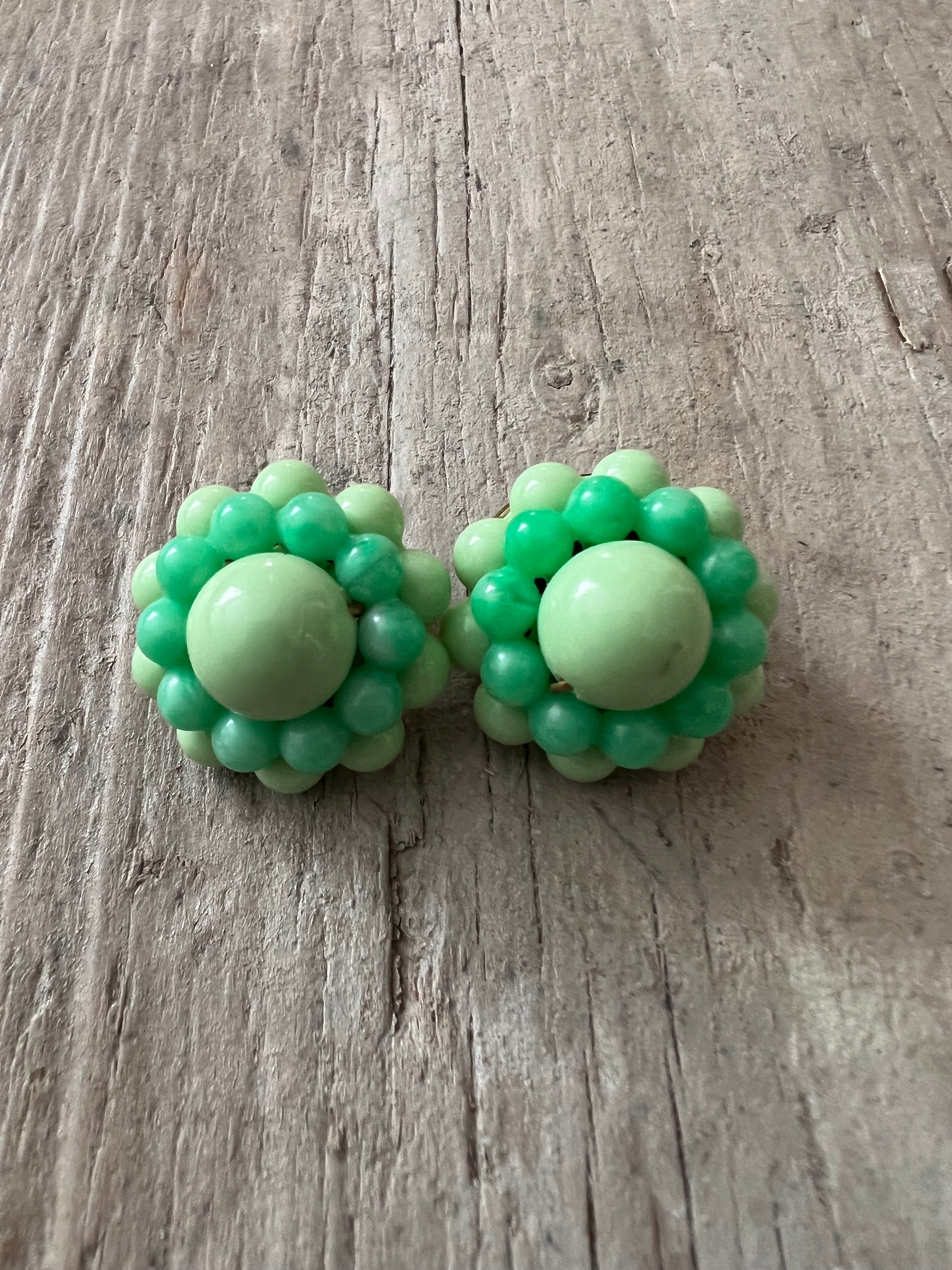 Retro bloemen oorclips duo groen