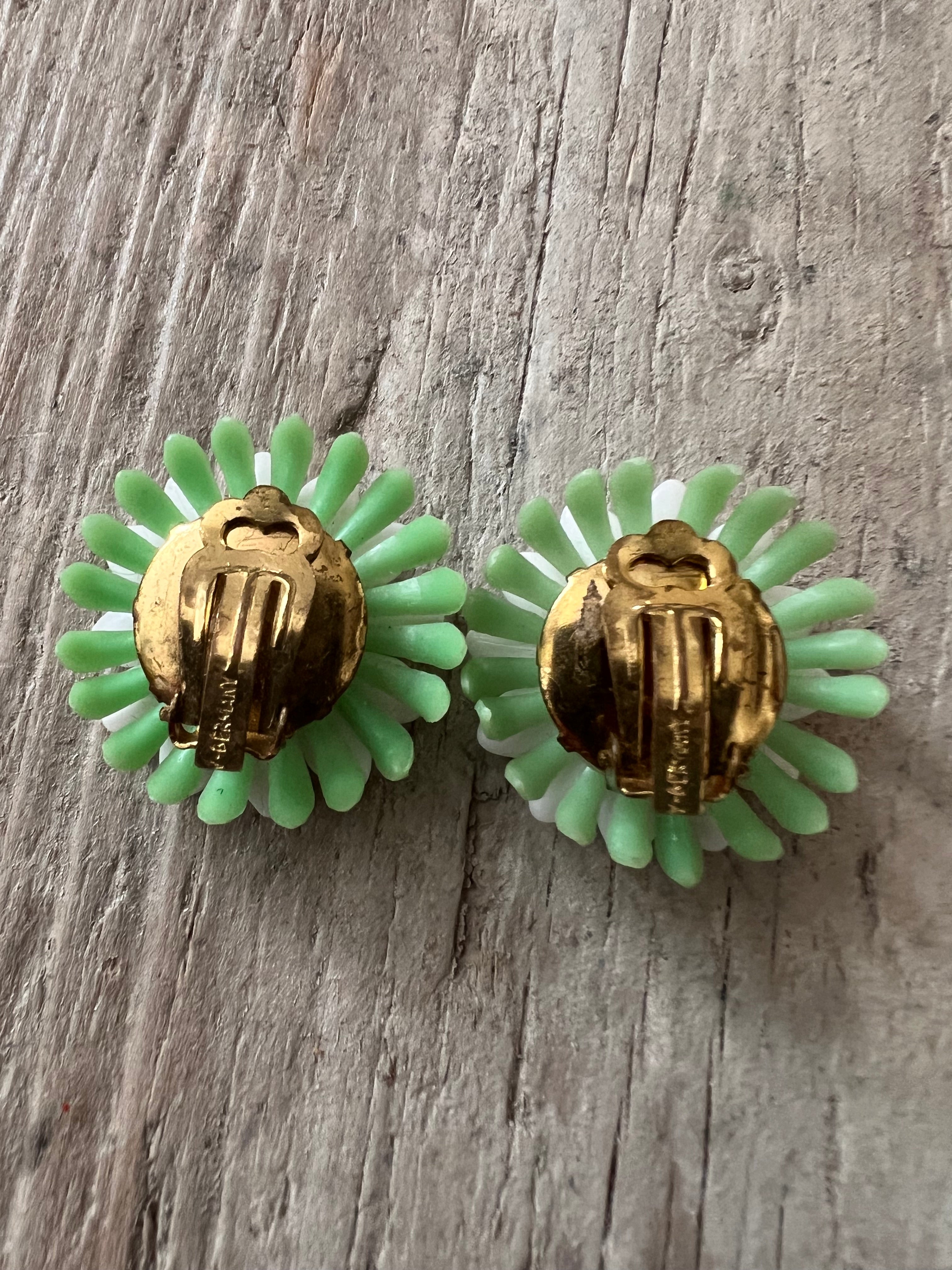 Retro oorclips bloem groen