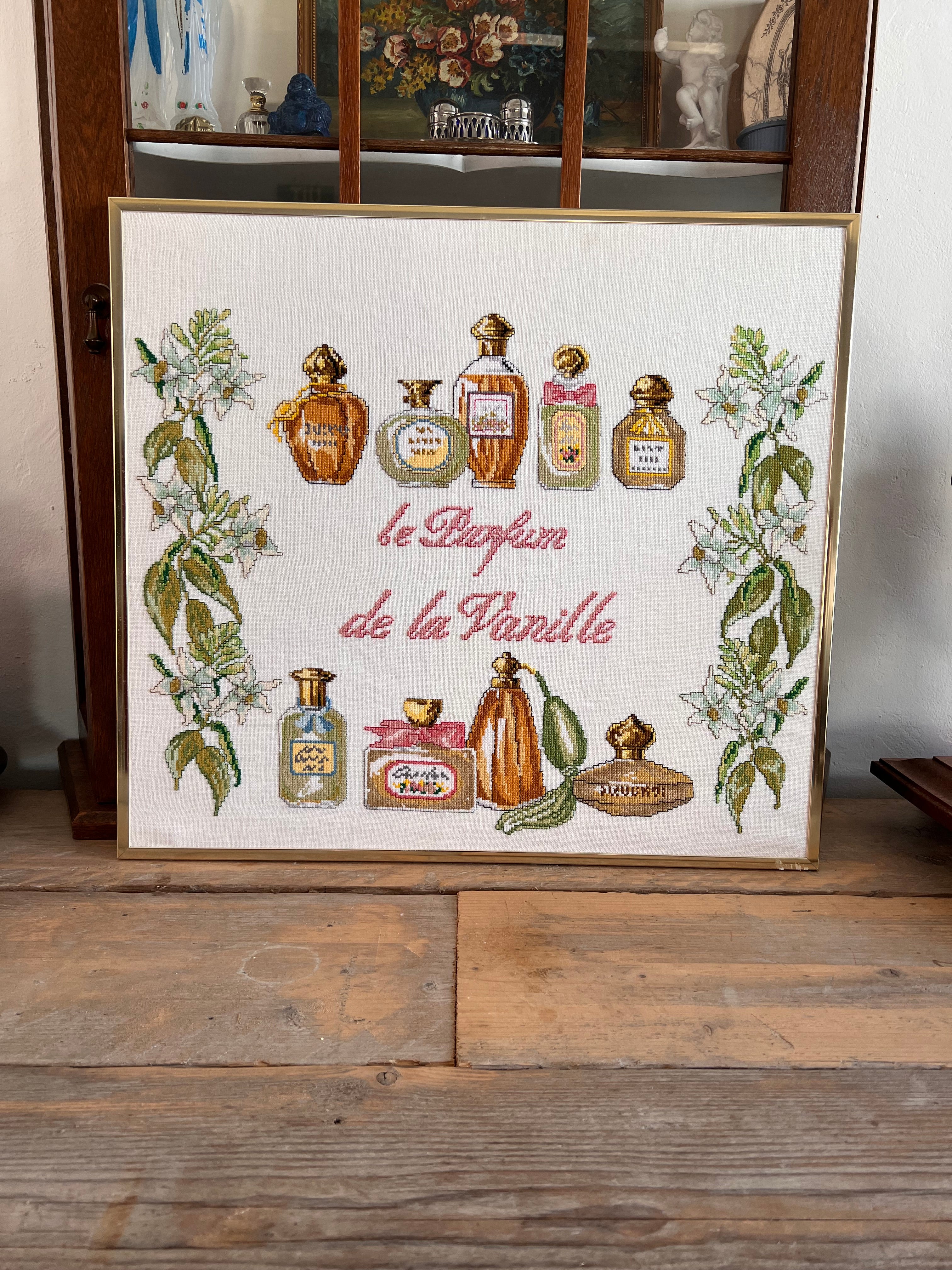 Embroidery perfume bottles