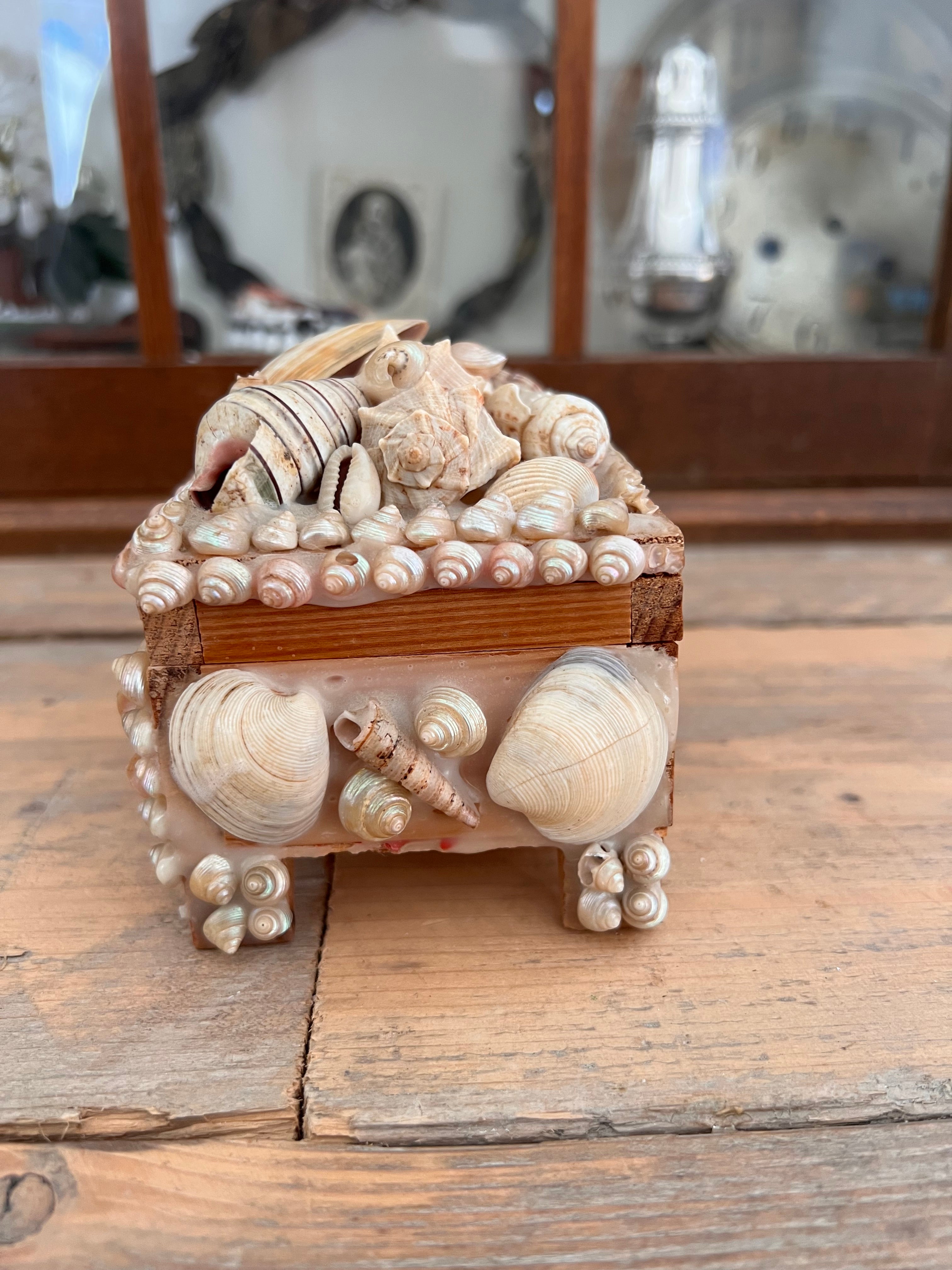 Vintage schelpen opbergdoosje