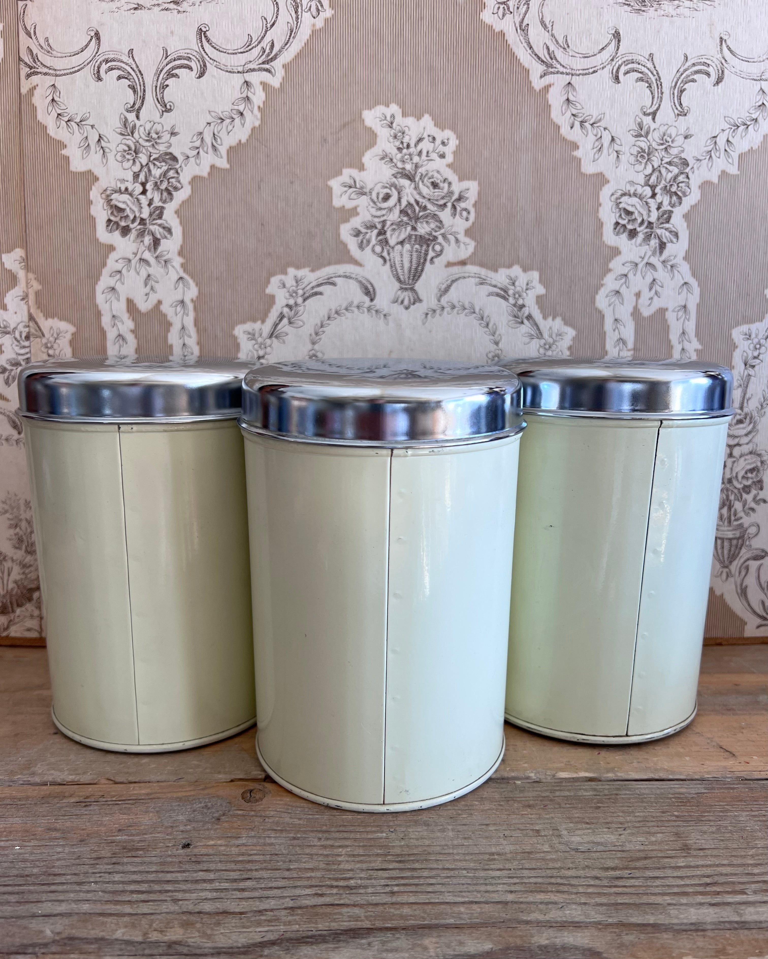 Brabantia voorraadbussen set, beige voorraadbussen, voorraadbussen koffie thee suiker, luchtdichte voorraadbussen, voorraadbussen Brabantia, voorraadbussen koffie, voorraadbussen thee, voorraadbussen suiker, keuken voorraadbussen.