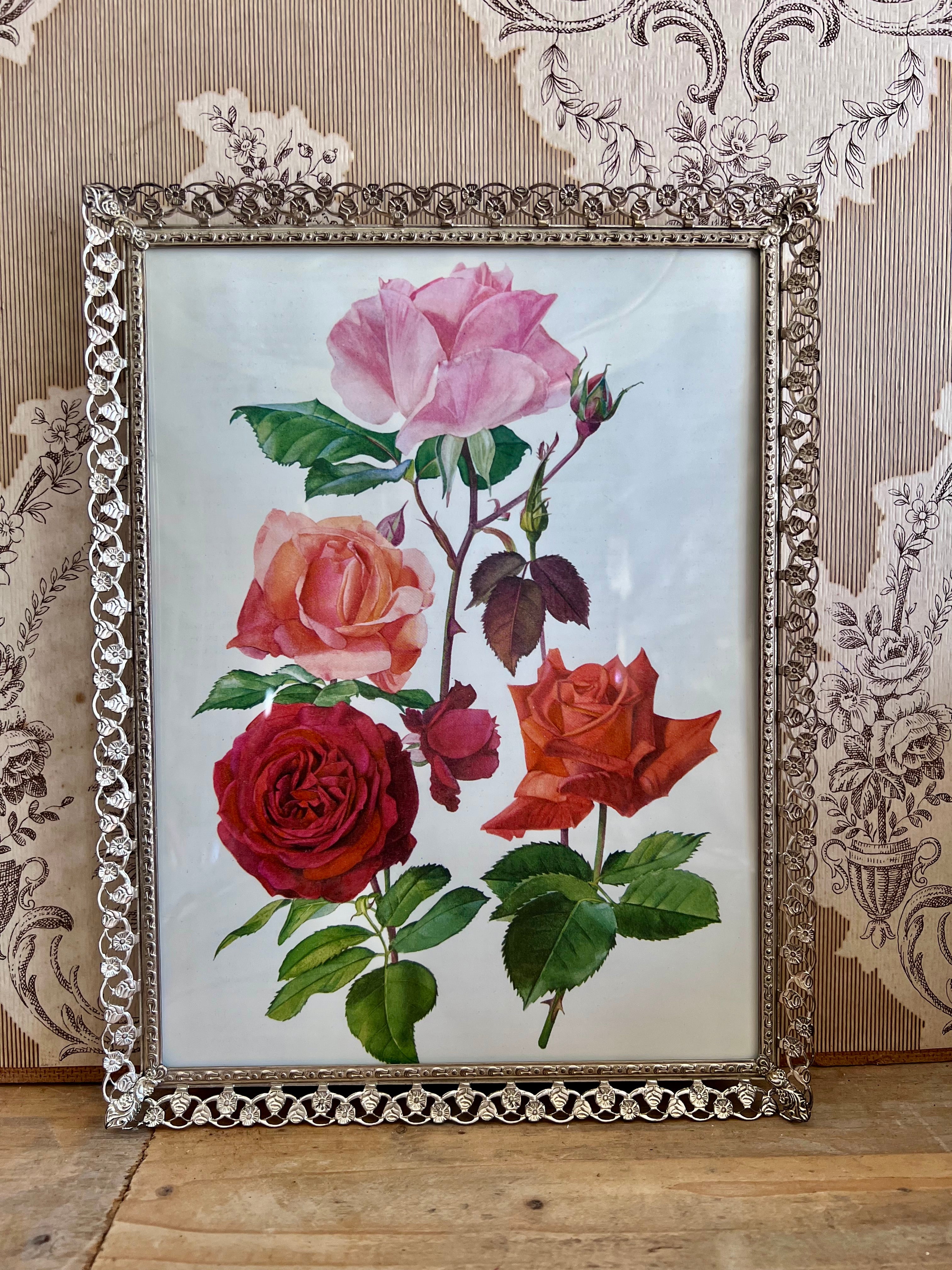 vintage fotolijst, filigraan fotolijst, antieke fotolijst, fotolijst met rozen, romantische vintage decoratie, shabby chic accessoires, nostalgische woondecoratie.