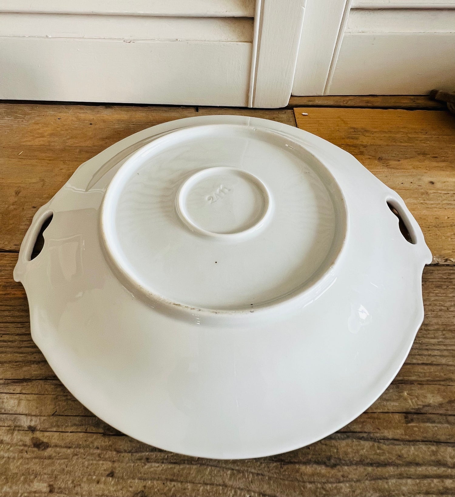 Franse schaal met zwaluwen