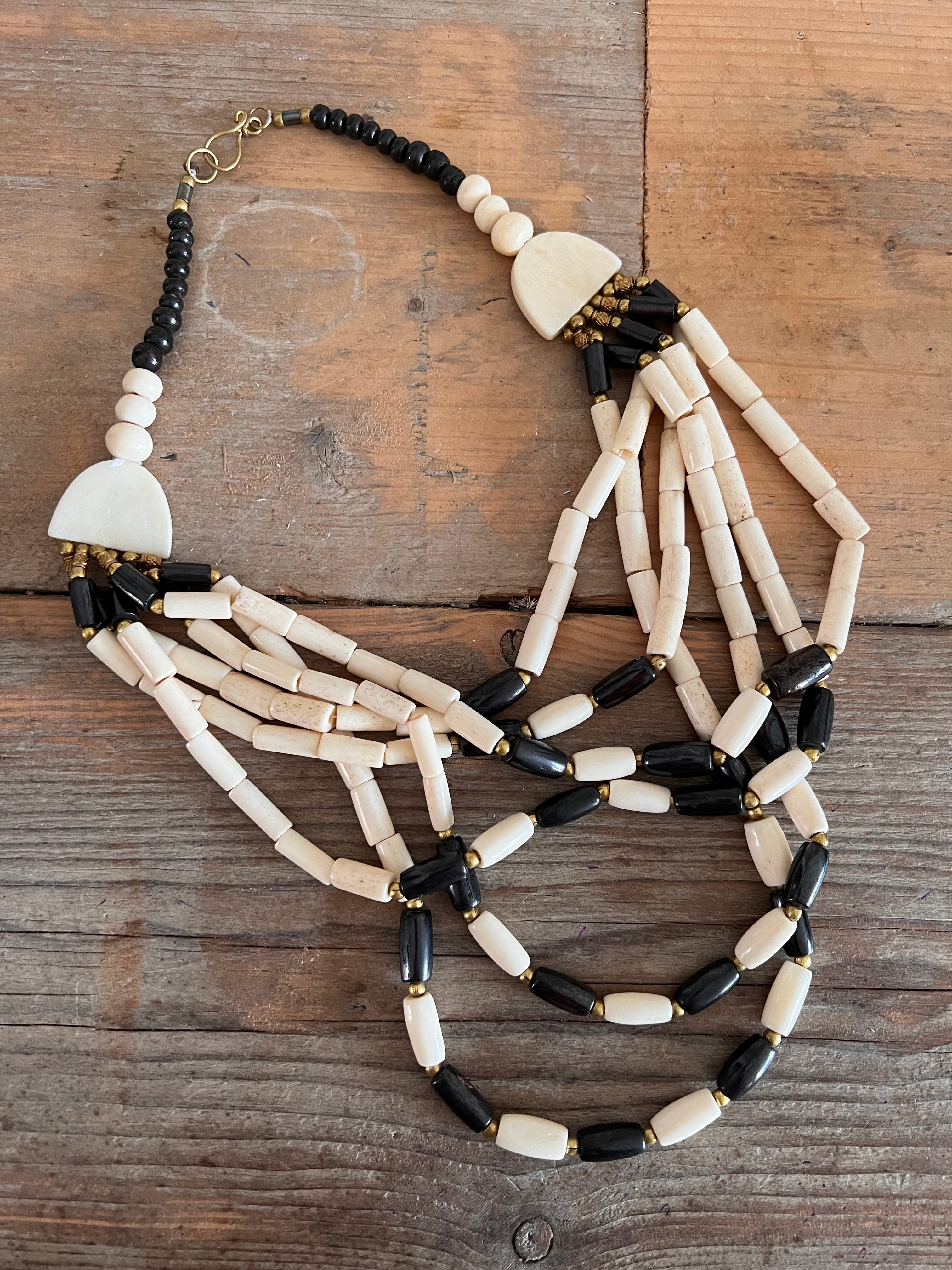 Vintage ketting van benen kralen