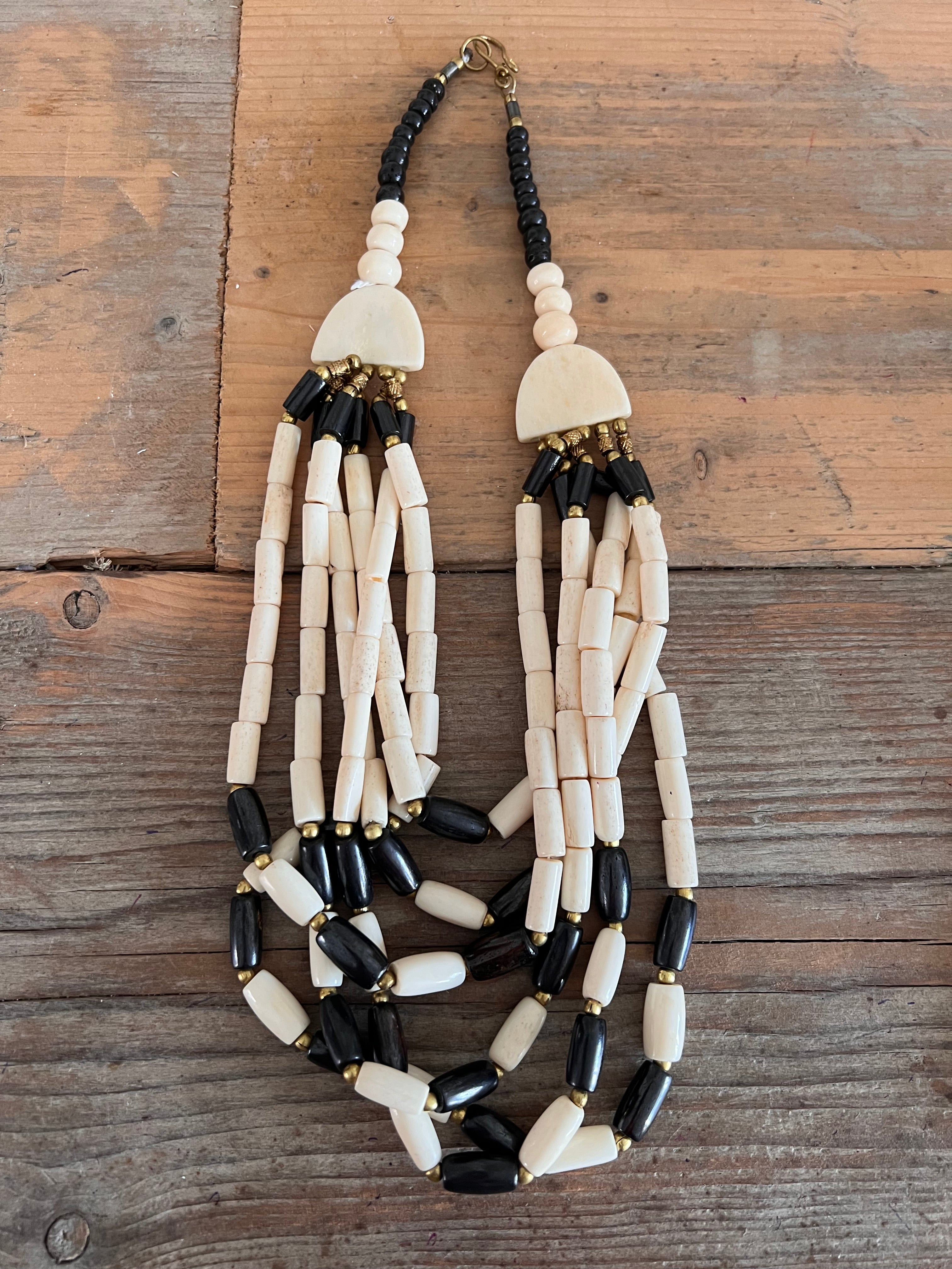 Vintage ketting van benen kralen