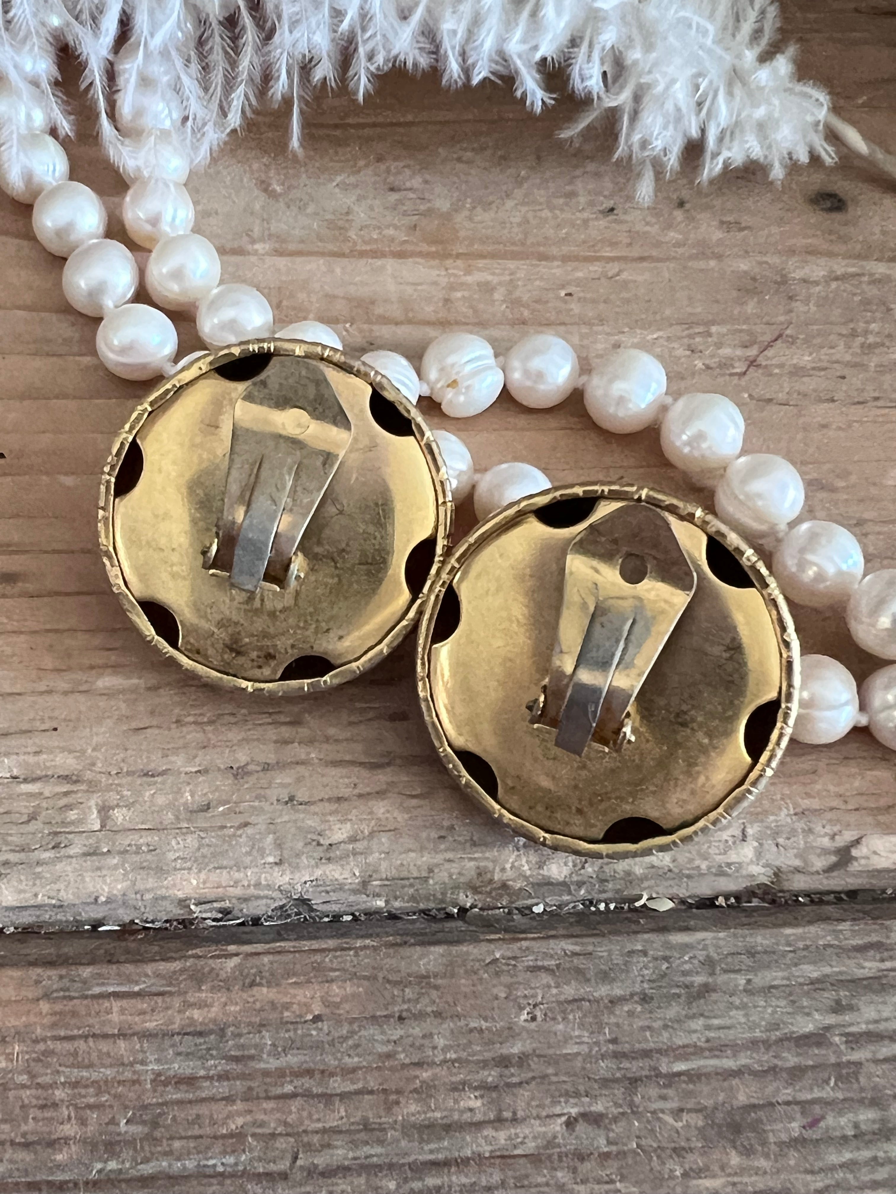 jaren 80 glamour, oorclips, vintage oorbellen, vintage sieraden, oorclips, goudkleurig