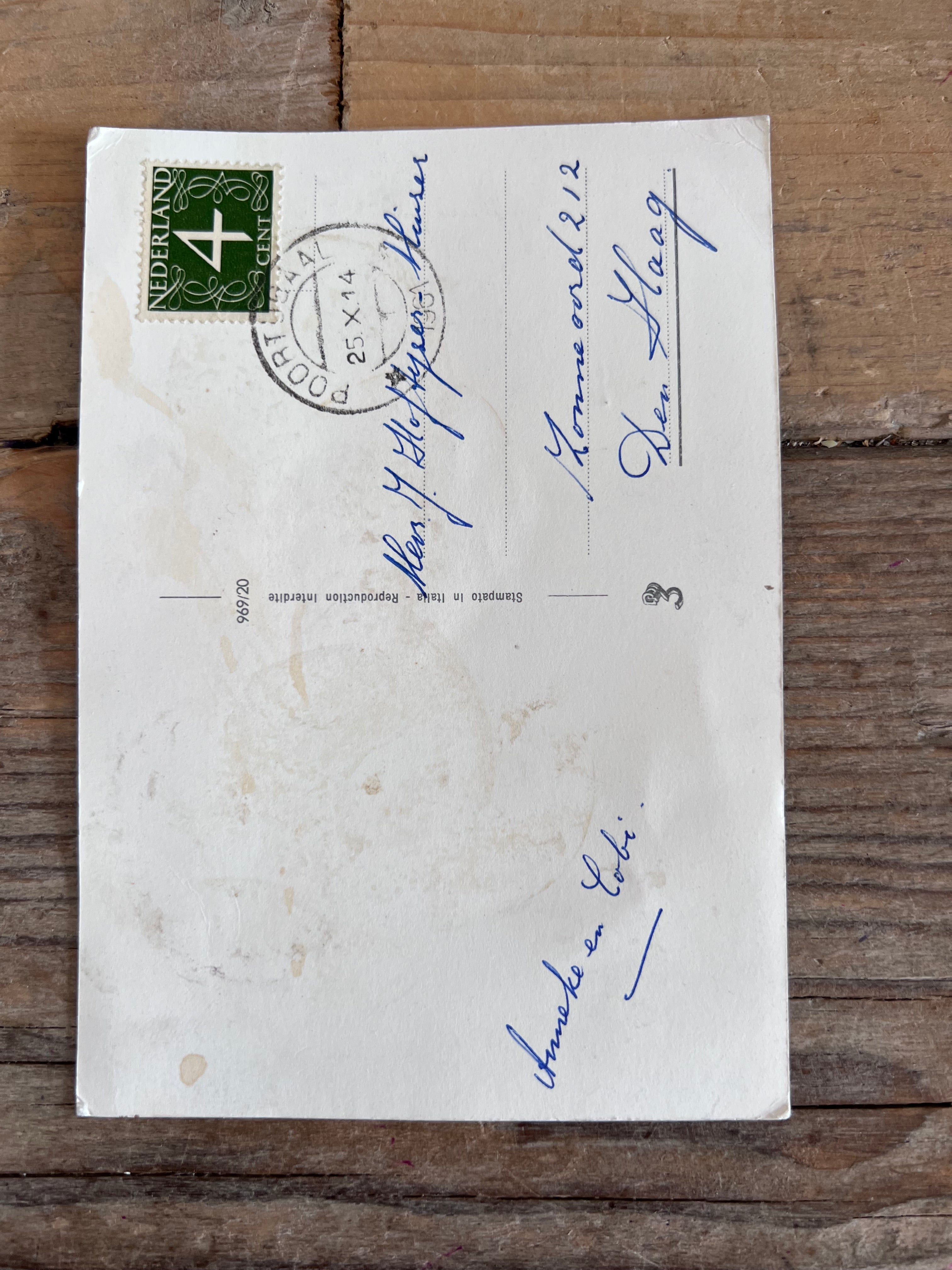 Vintage kaart met narcissen, ansichtkaart 1961 met narcissen