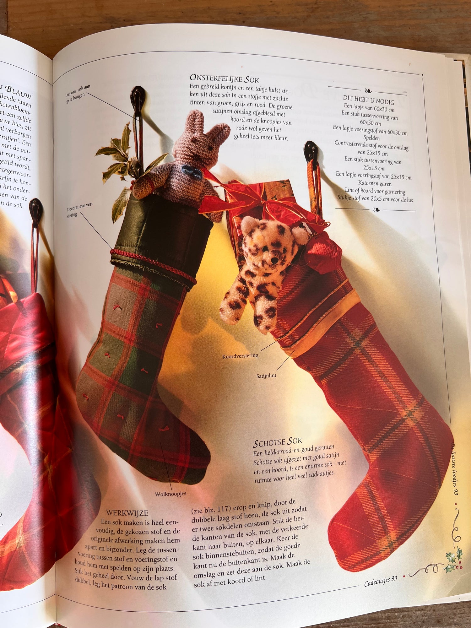 Book Christmas Malcom Hillier