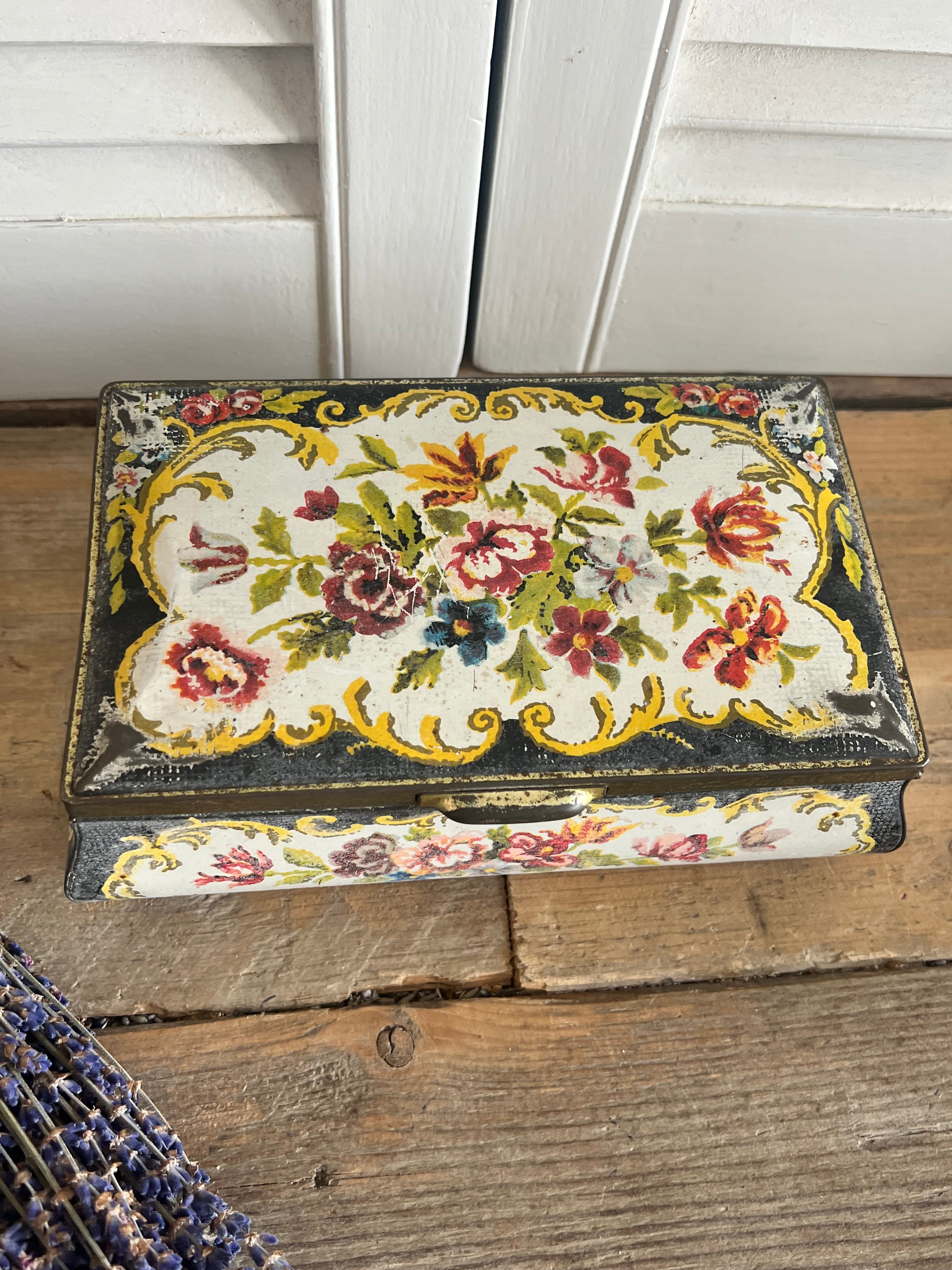 Oud-Hollands blikje met bloemen