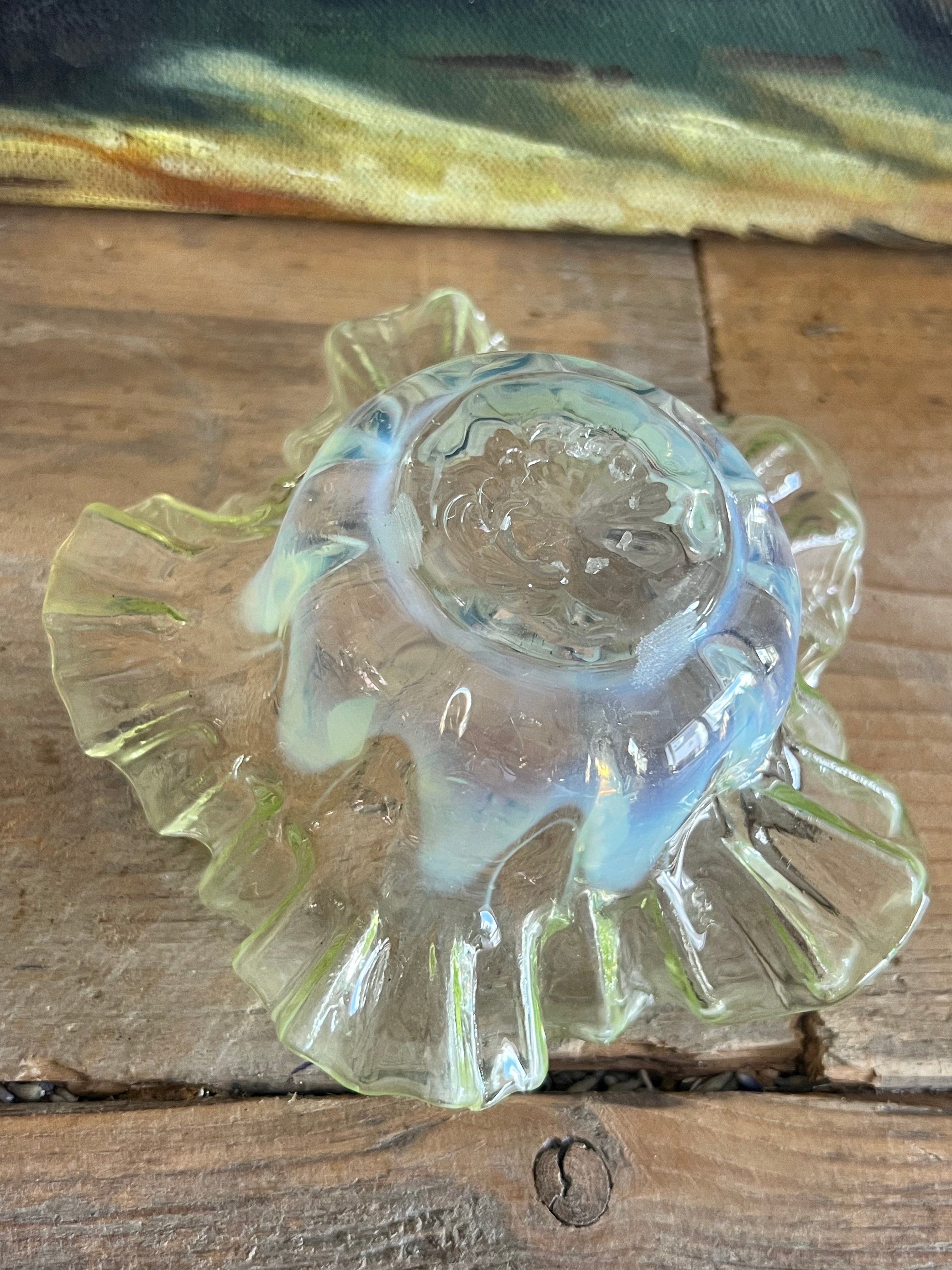 Belle epoque schaaltje glas