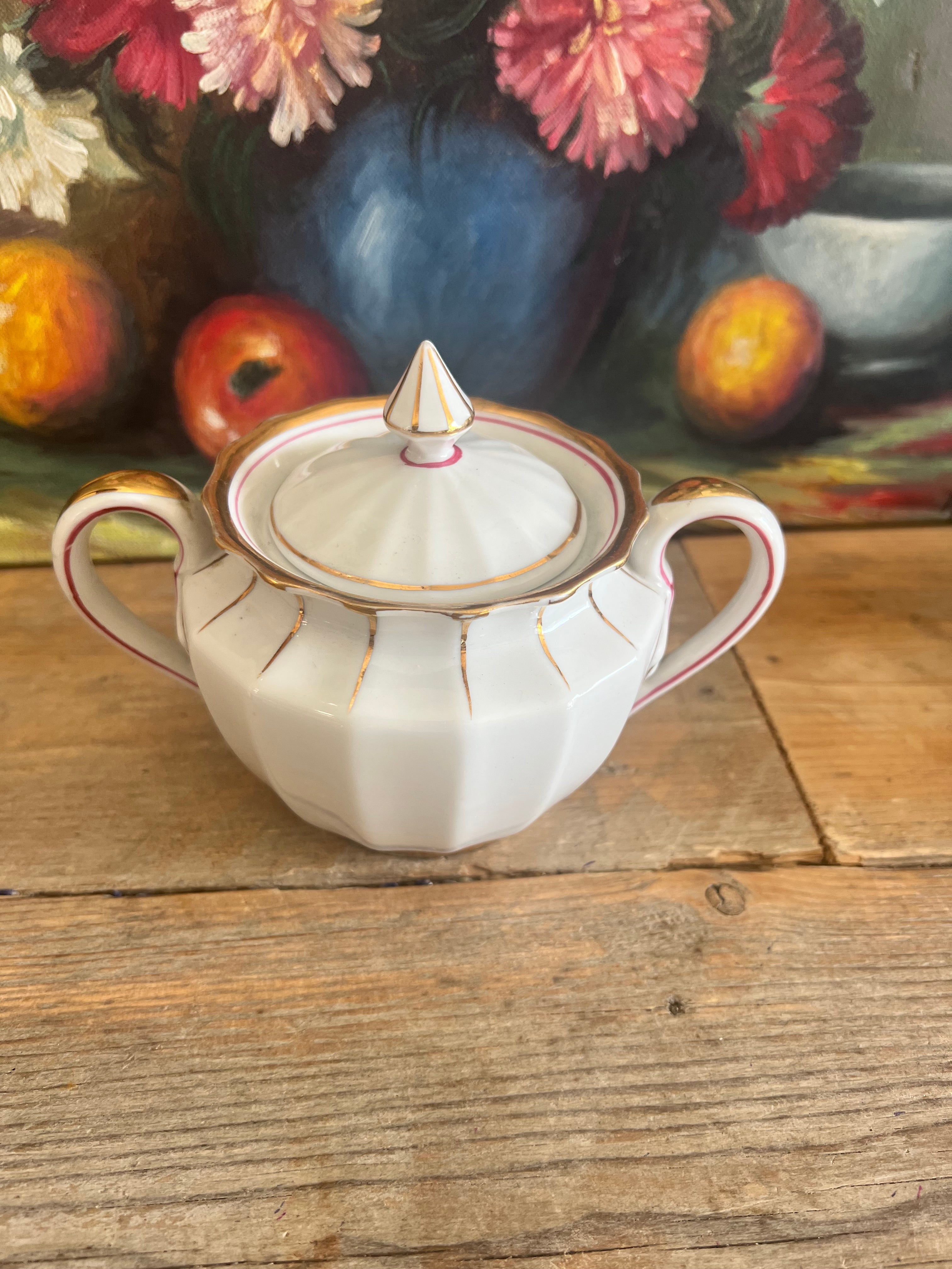 Vintage suikerpot met sierlijke details