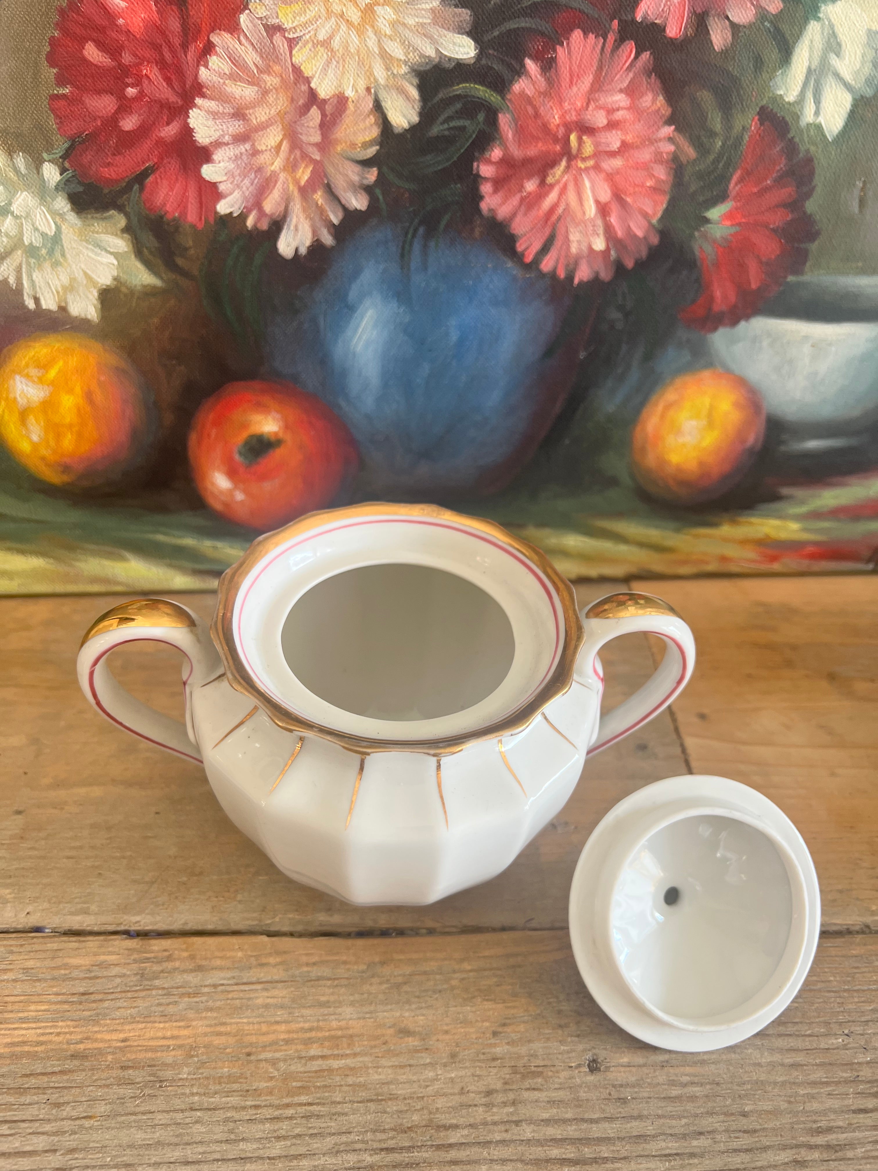 Vintage suikerpot met sierlijke details