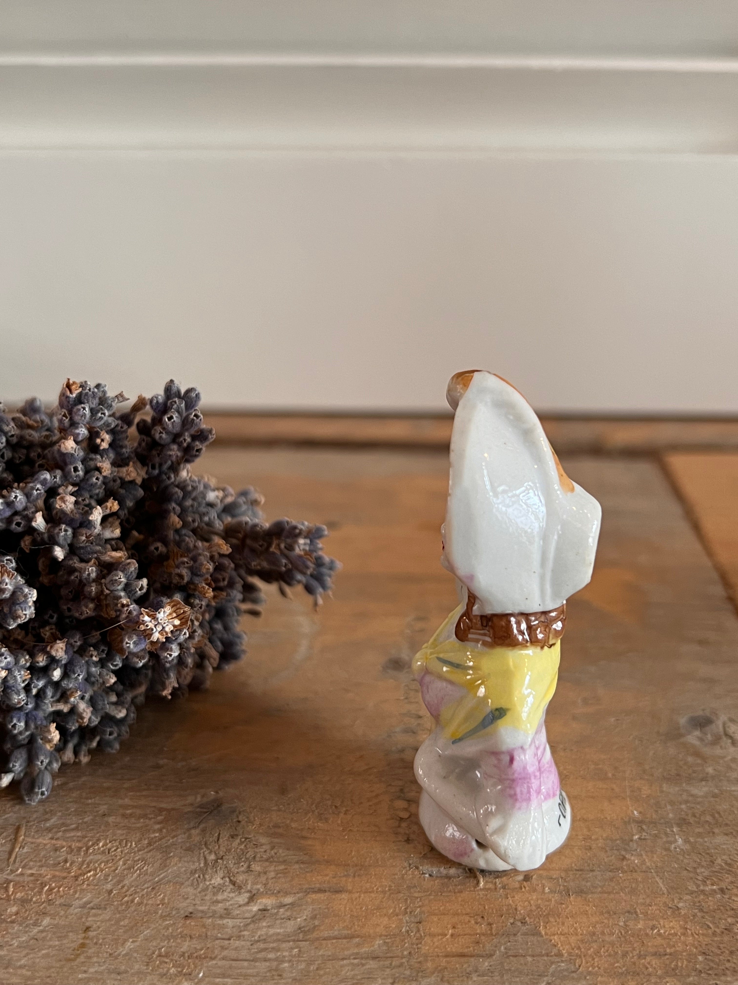 Antieke half doll Colette