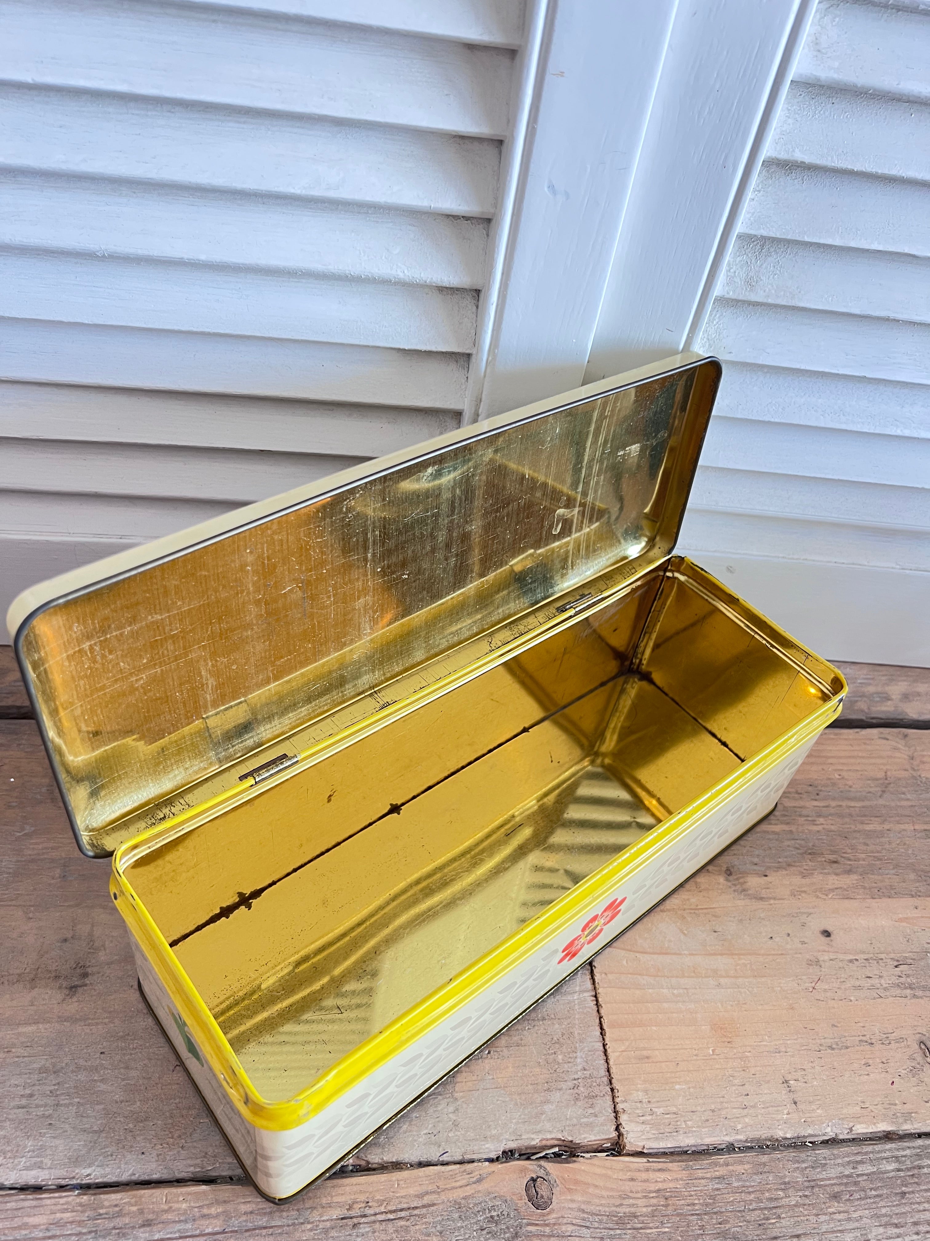 Verkade blik ontbijtkoek, vintage Verkade blik, jaren 70 retro keukenblik, ontbijtkoek blik metaal, nostalgisch Verkade blik, Verkade verzamelobject